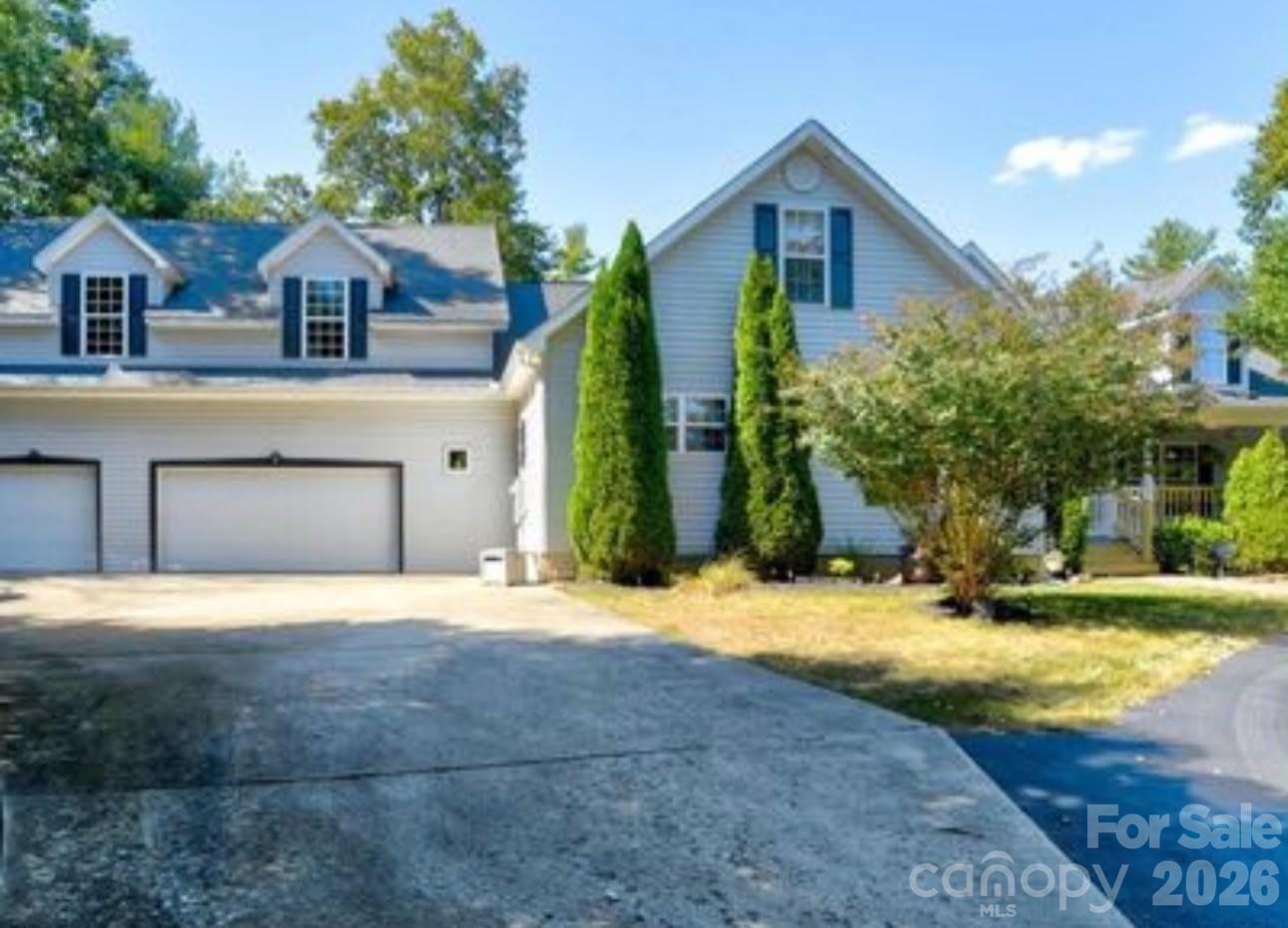 34 England Valley Road — Weaverville