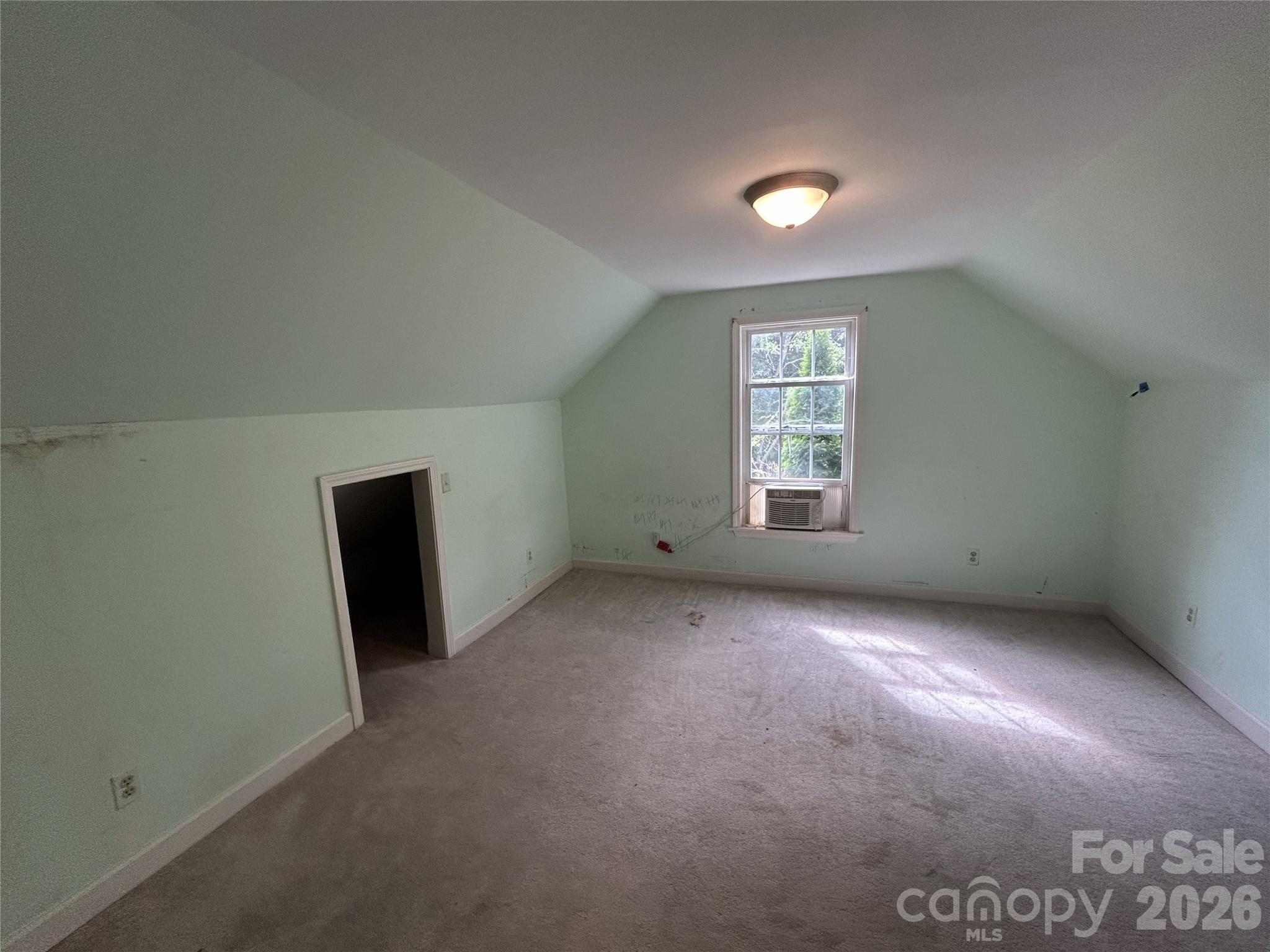 34 England Valley Road — Weaverville