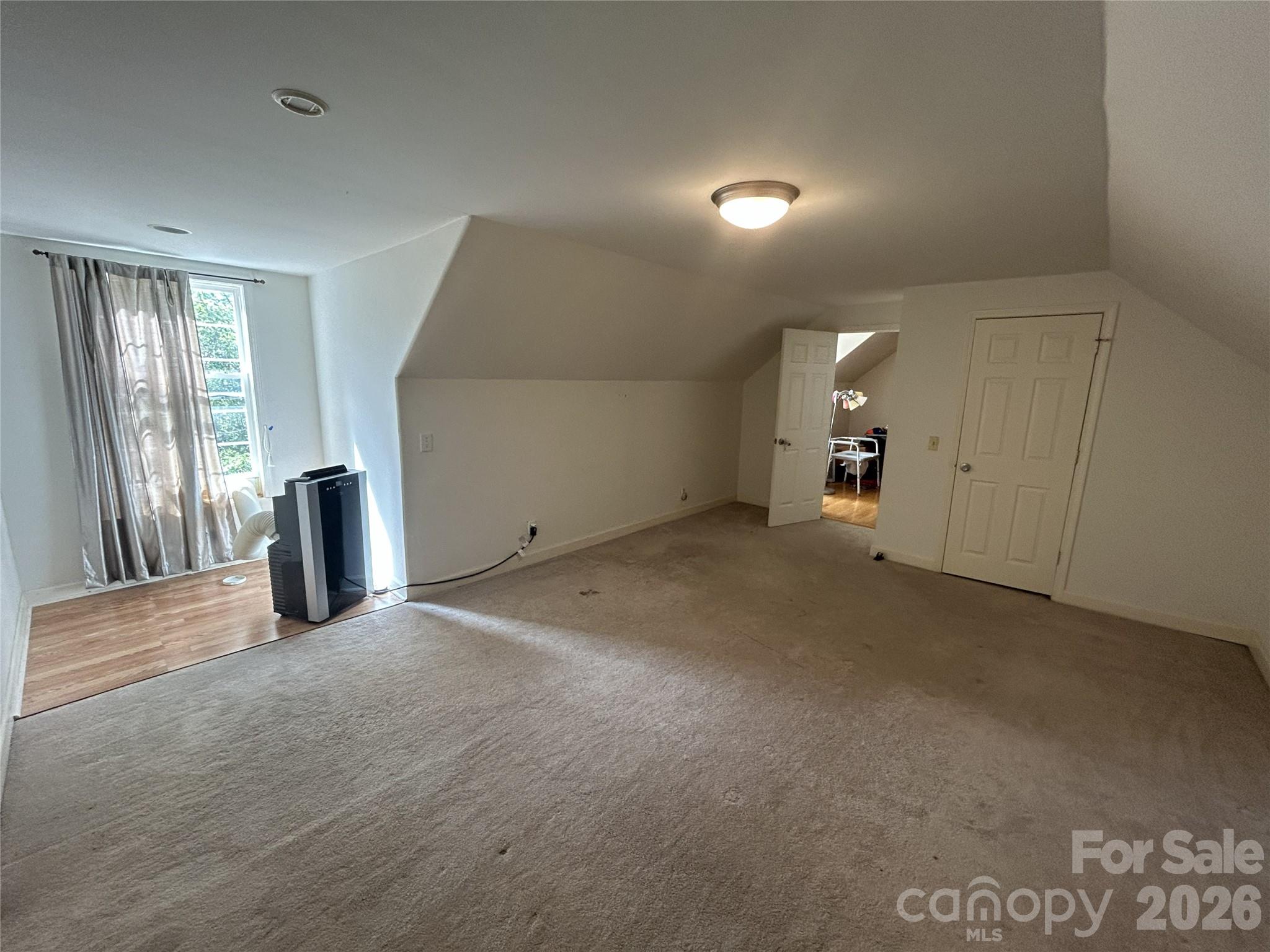 34 England Valley Road — Weaverville