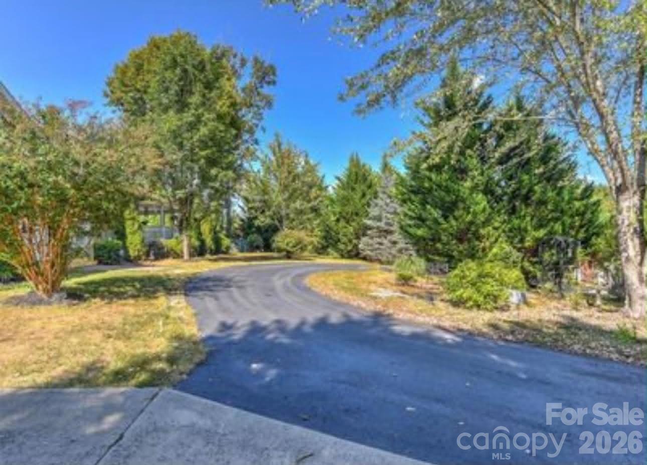 34 England Valley Road — Weaverville