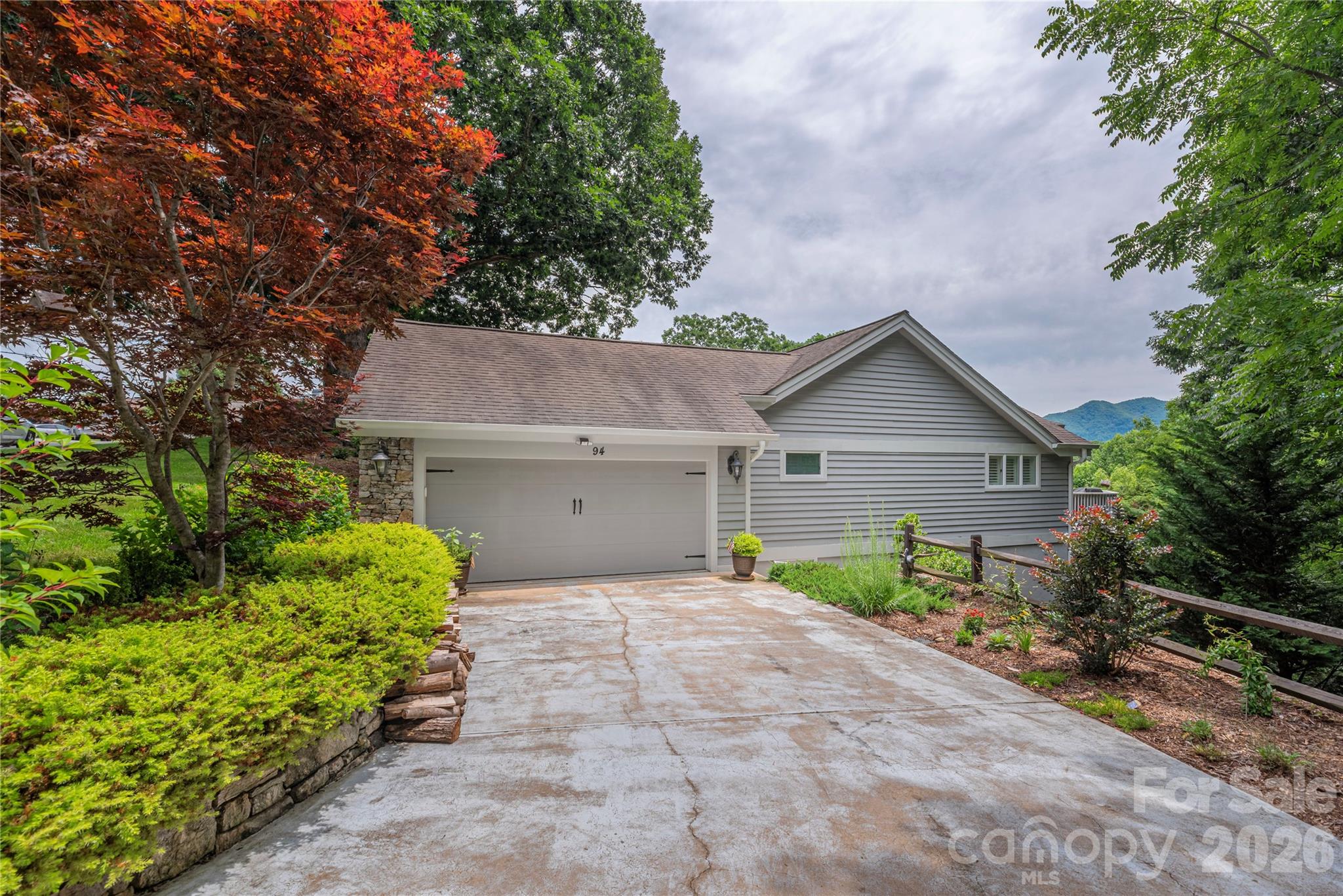94 Oakcrest Lane — Waynesville