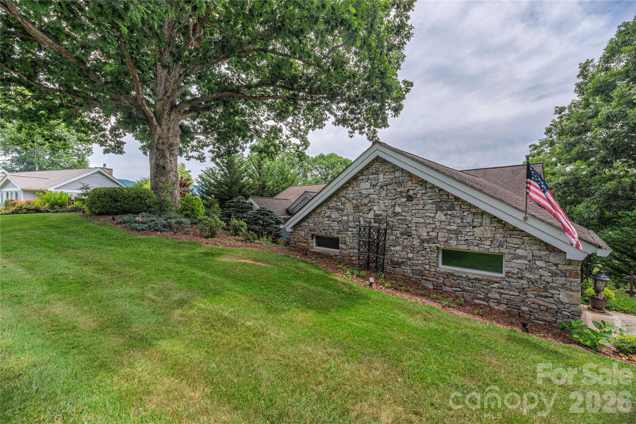 94 Oakcrest Lane — Waynesville