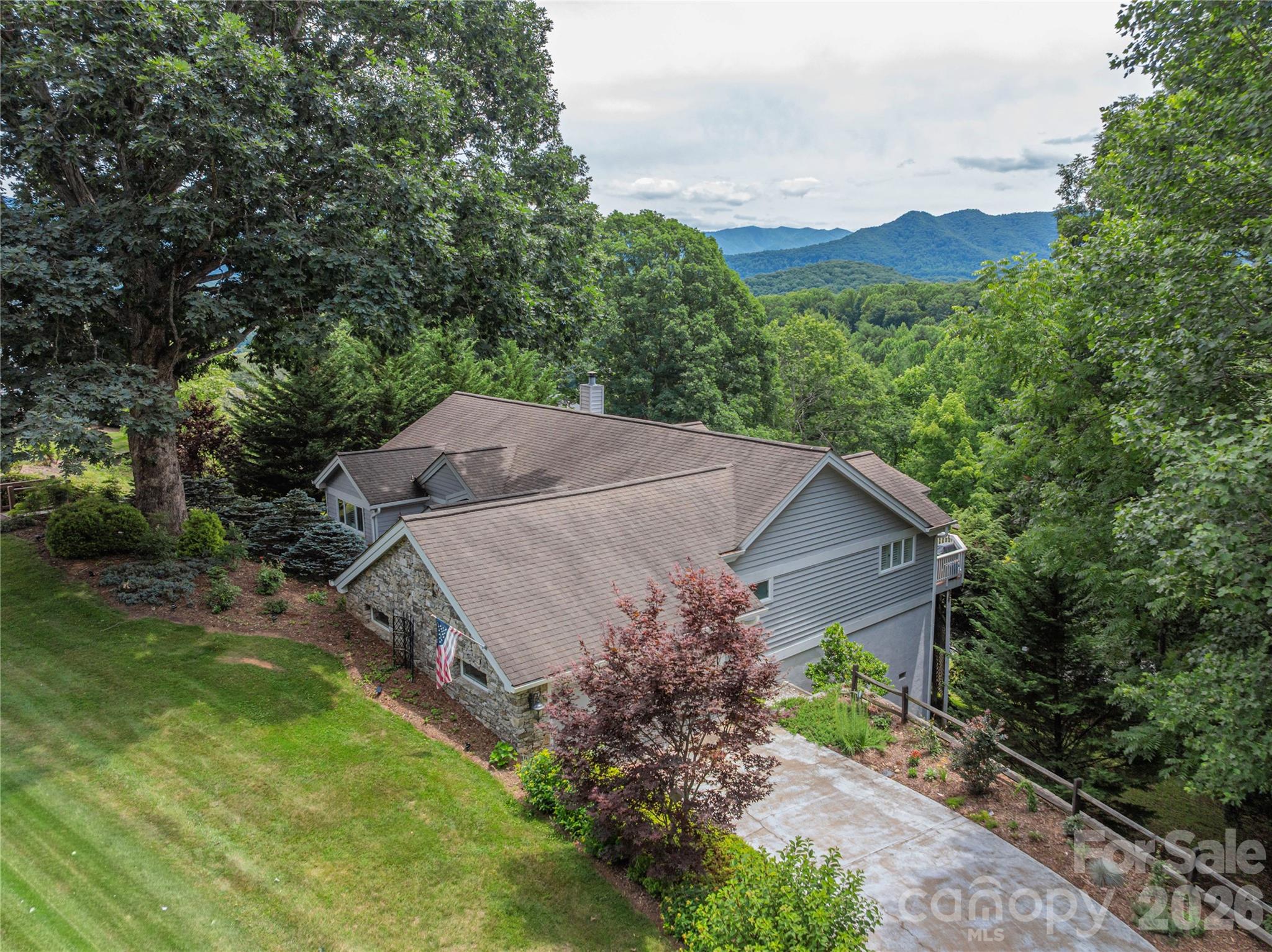 94 Oakcrest Lane — Waynesville
