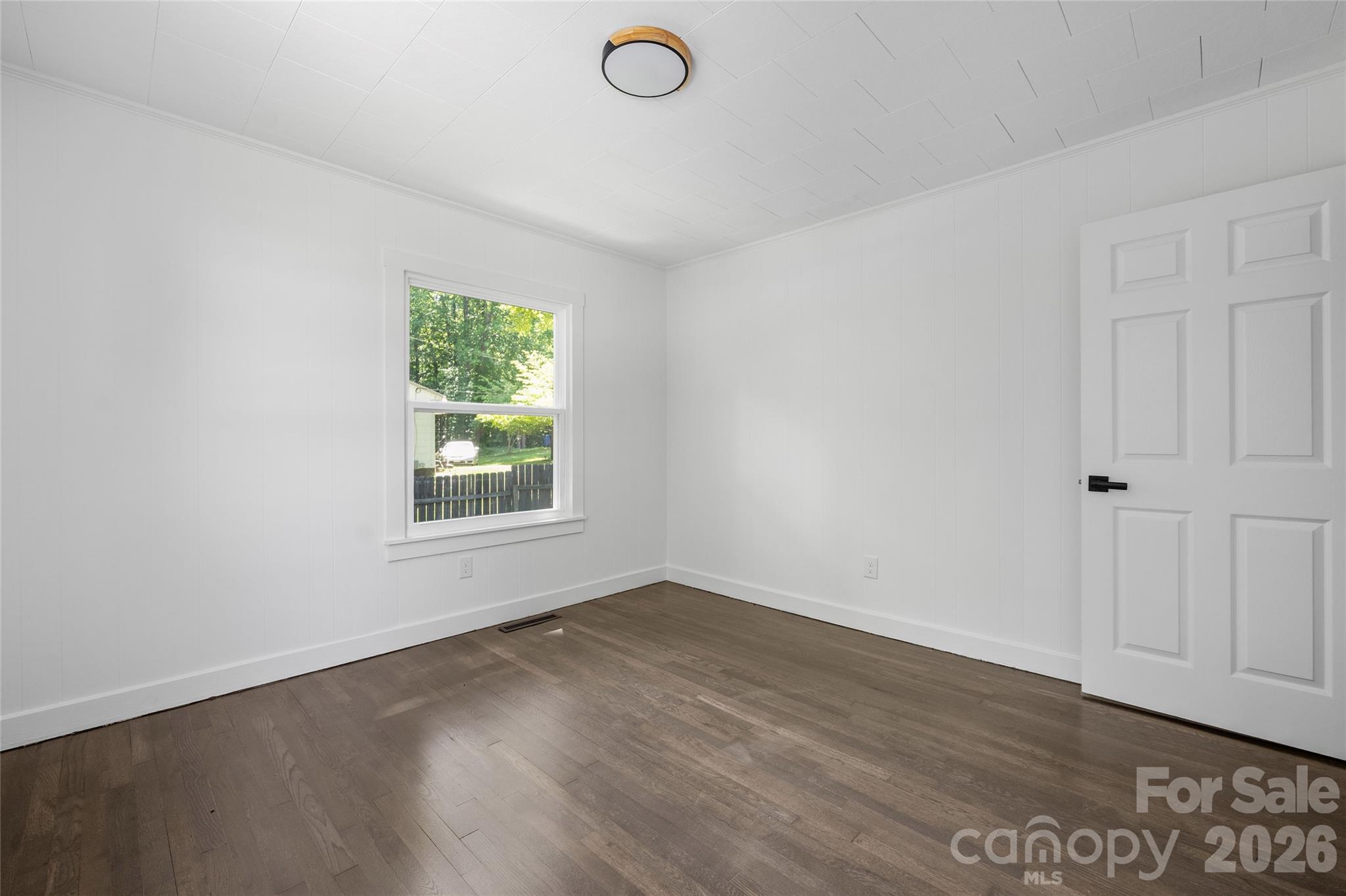 445 Oakwood Avenue — Mooresville