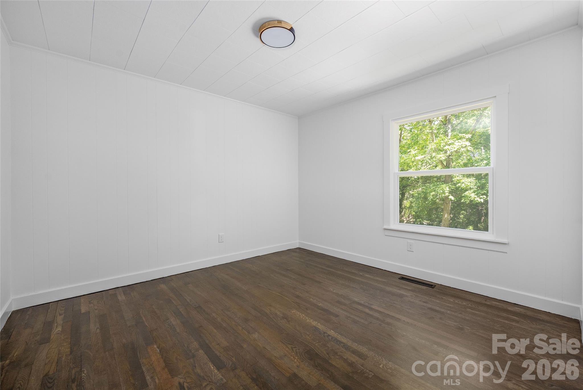 445 Oakwood Avenue — Mooresville