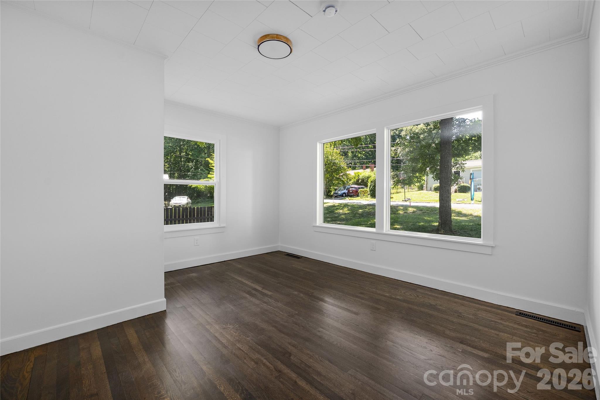 445 Oakwood Avenue — Mooresville