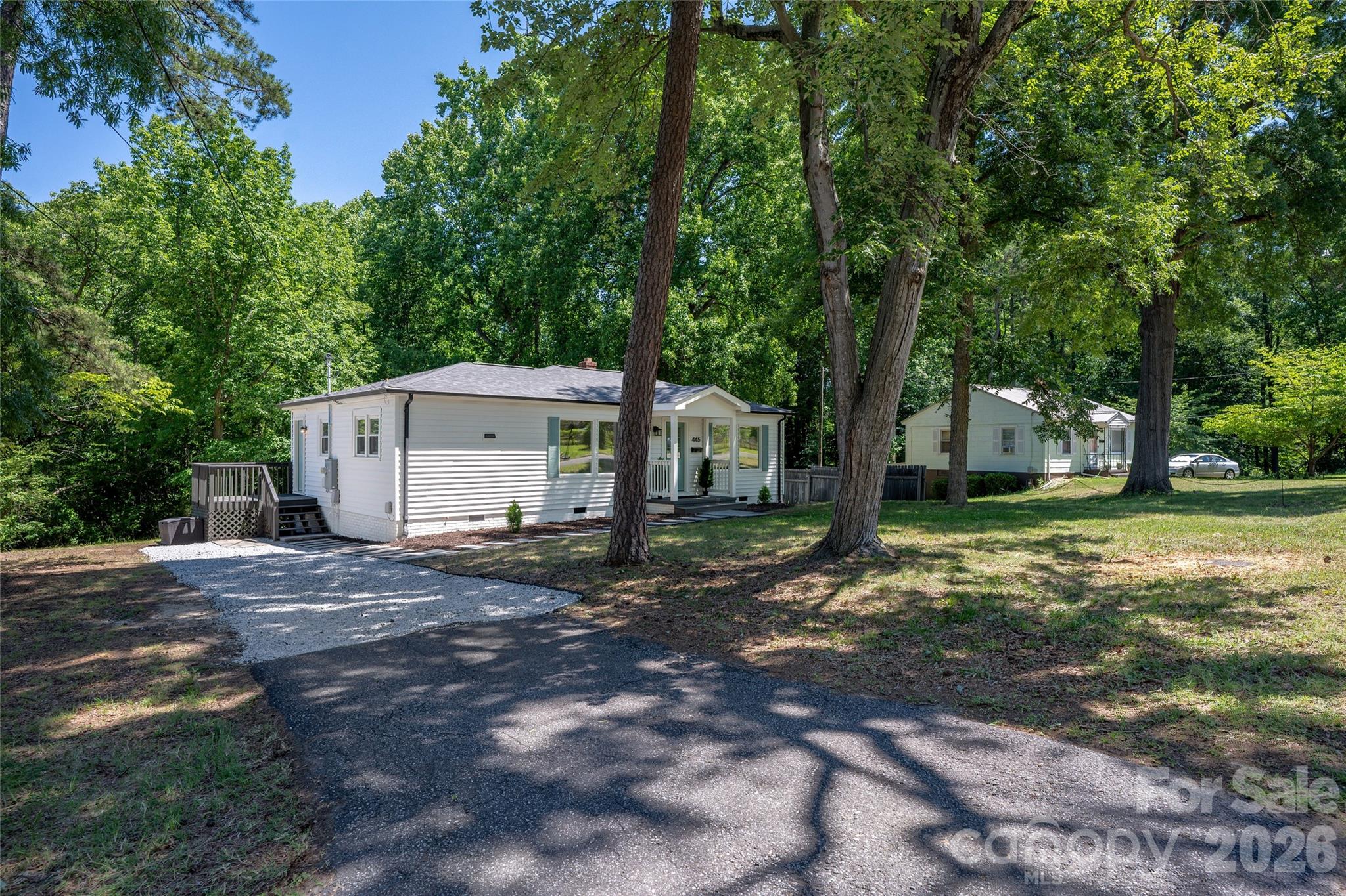 445 Oakwood Avenue — Mooresville
