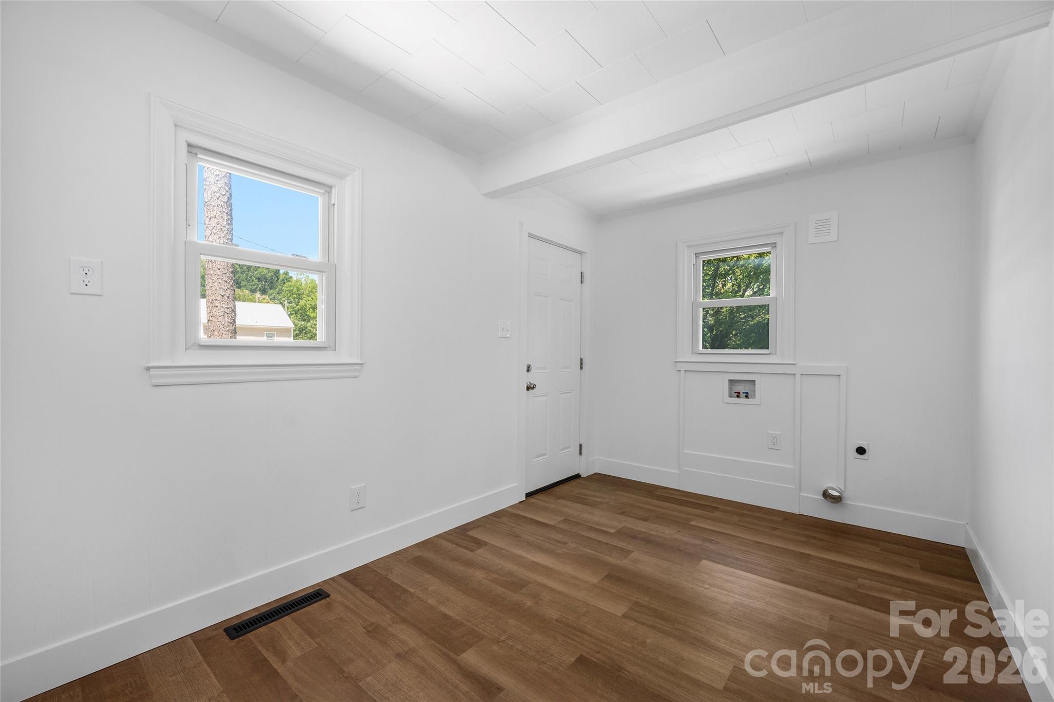 445 Oakwood Avenue — Mooresville