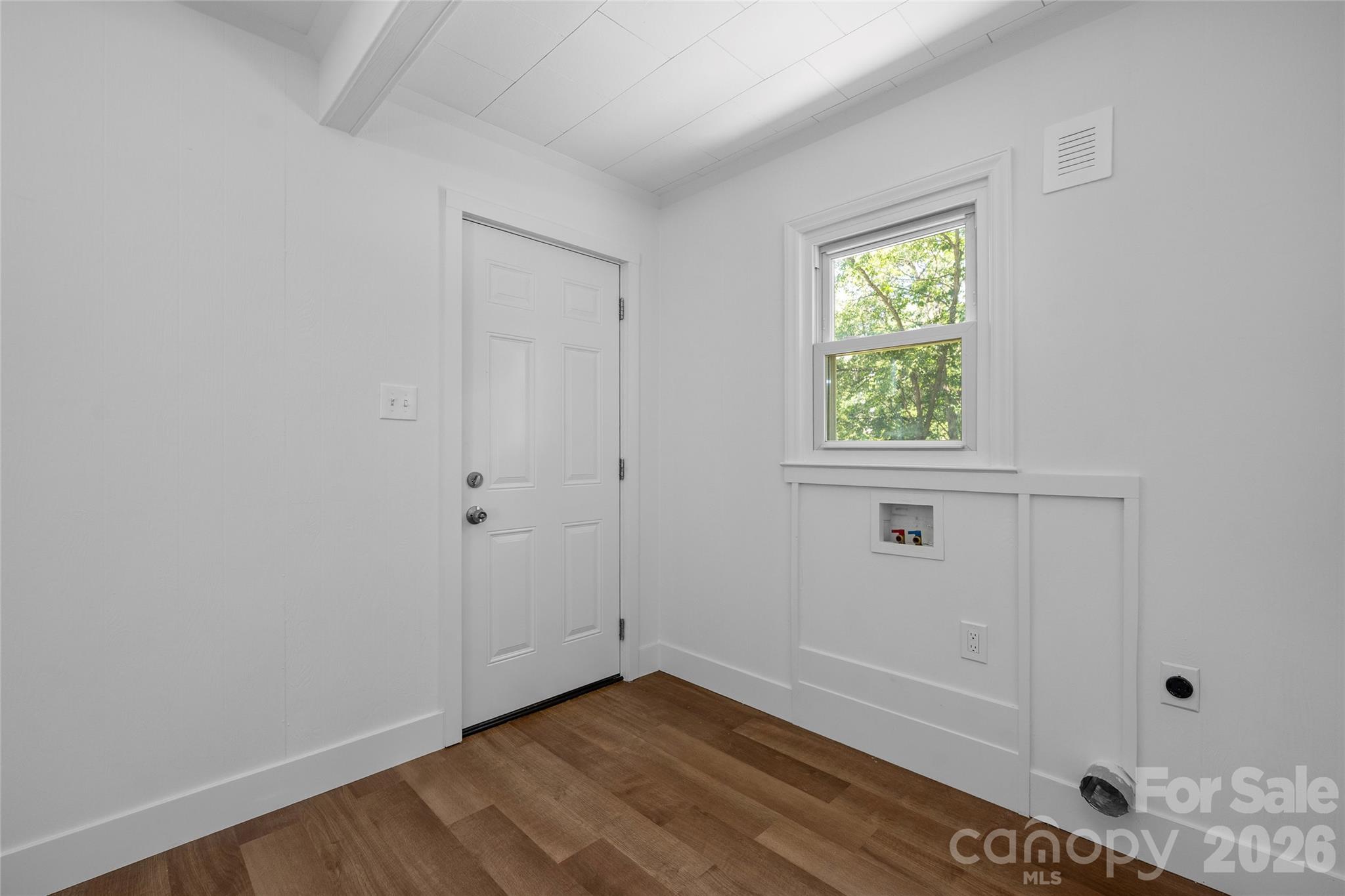 445 Oakwood Avenue — Mooresville