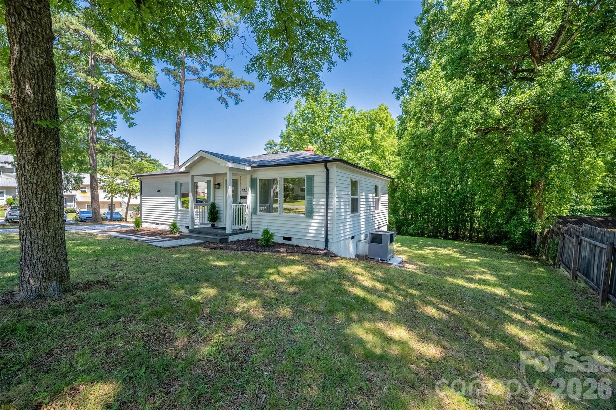 445 Oakwood Avenue — Mooresville