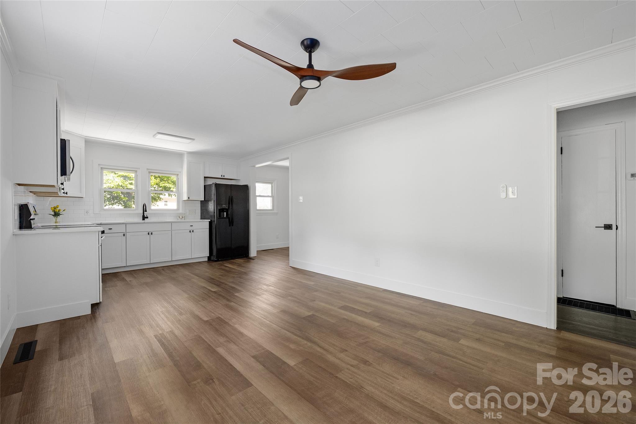 445 Oakwood Avenue — Mooresville