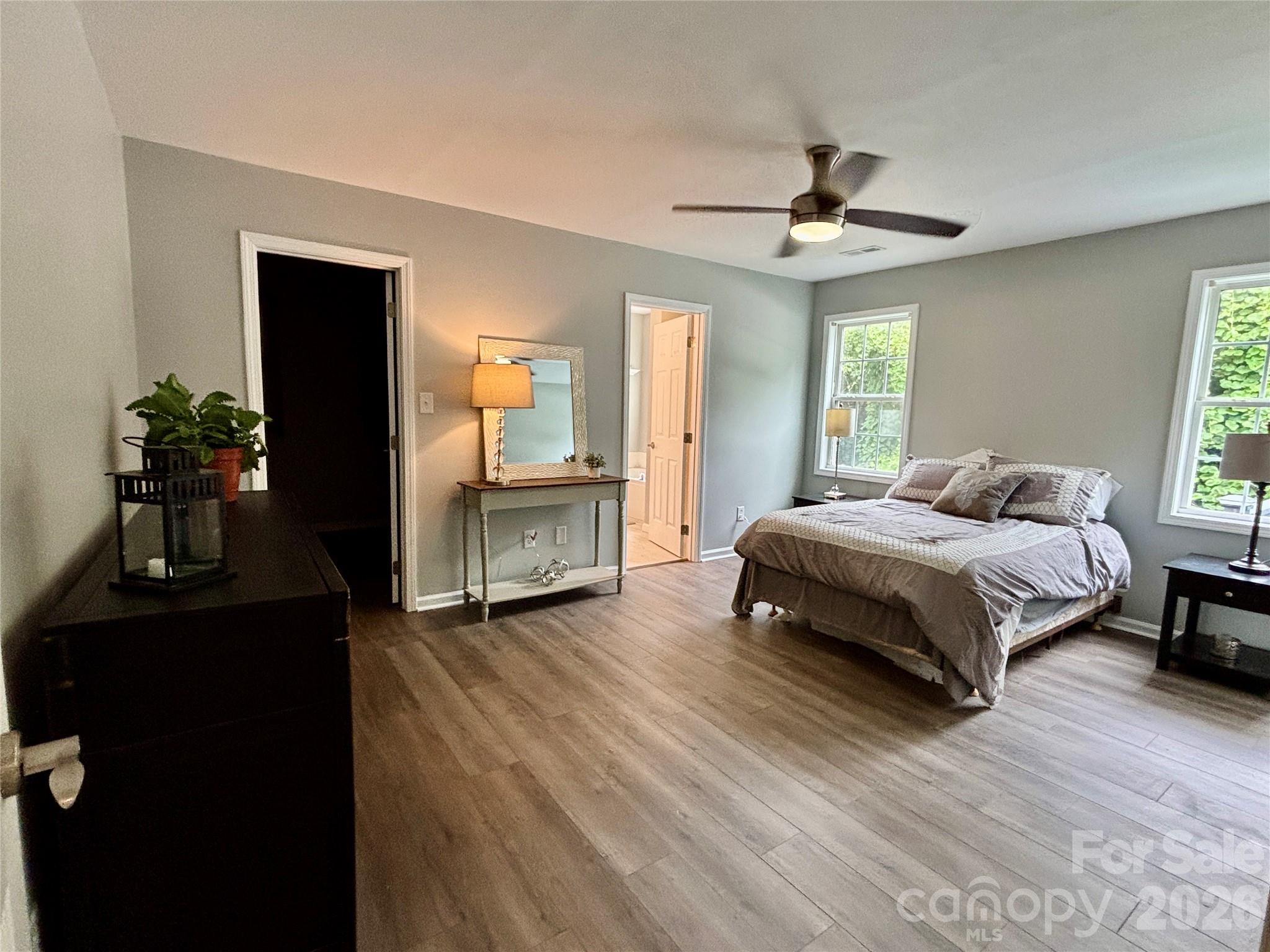 229 17th Avenue SE — Hickory