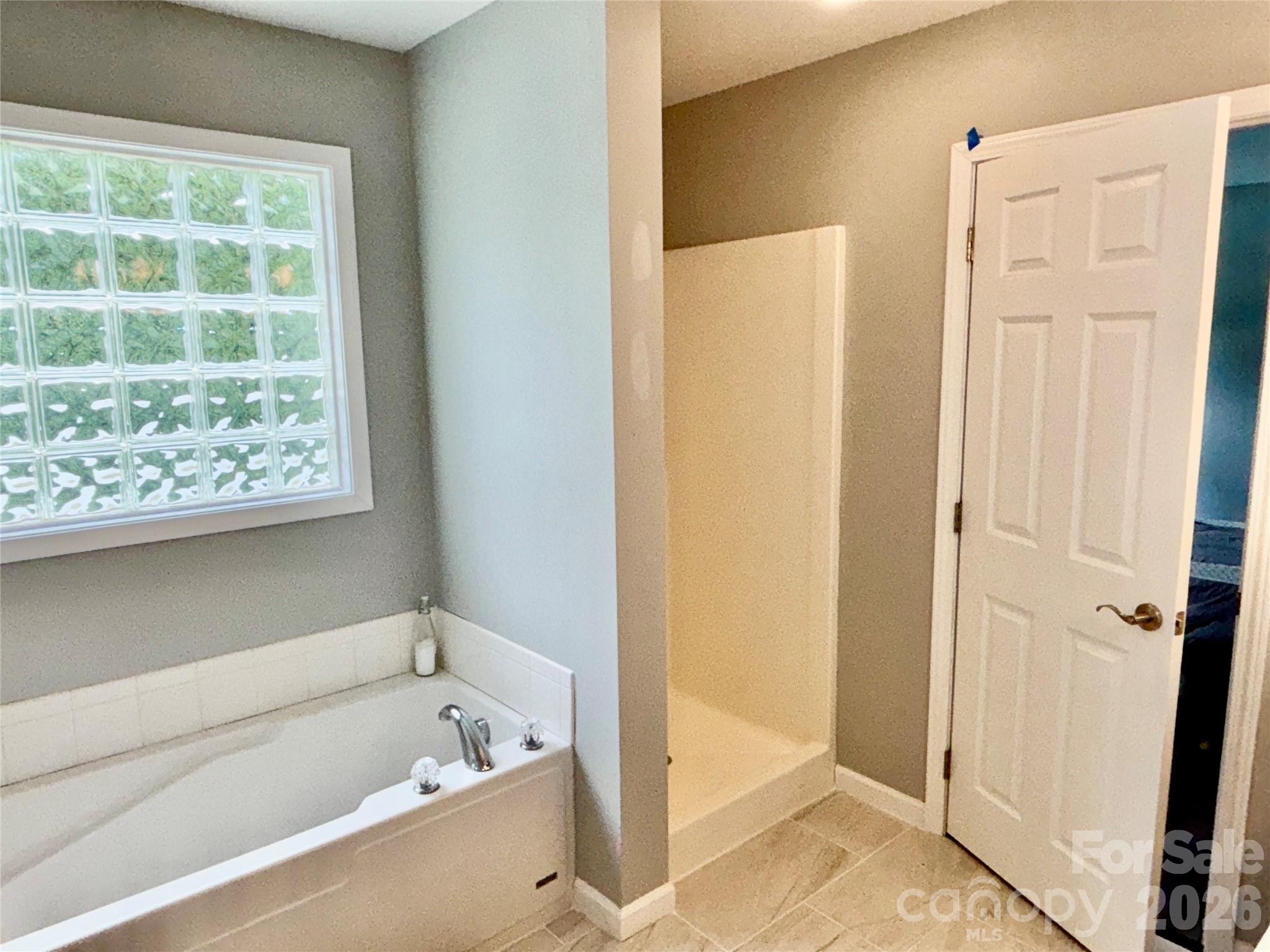 229 17th Avenue SE — Hickory