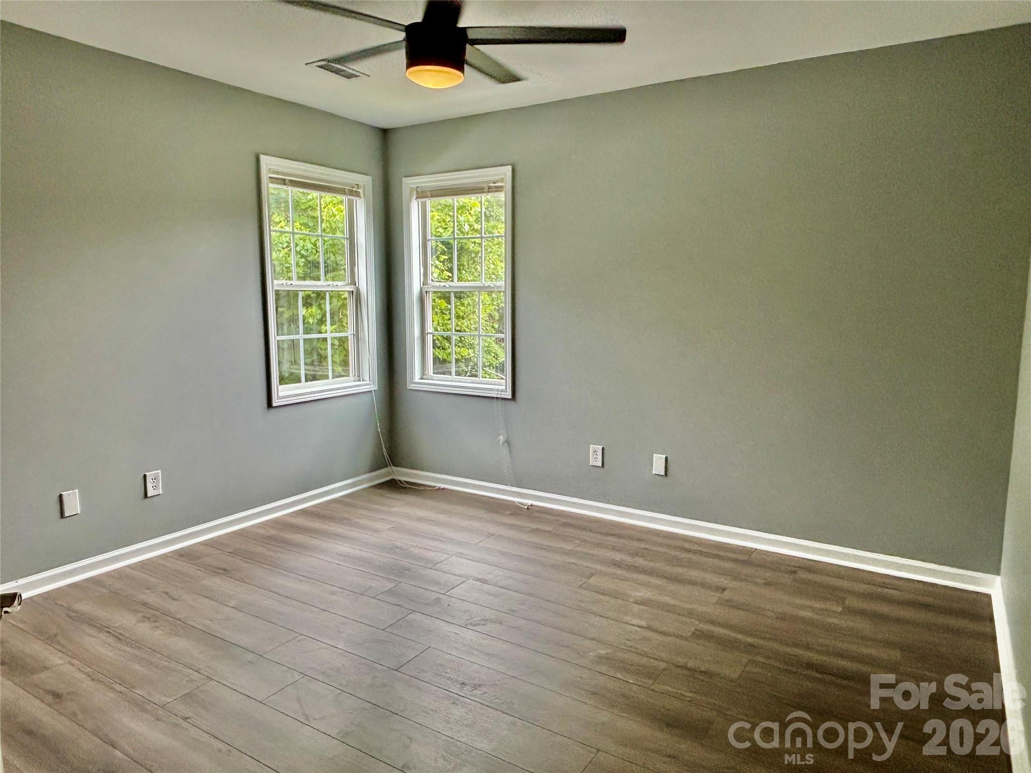 229 17th Avenue SE — Hickory