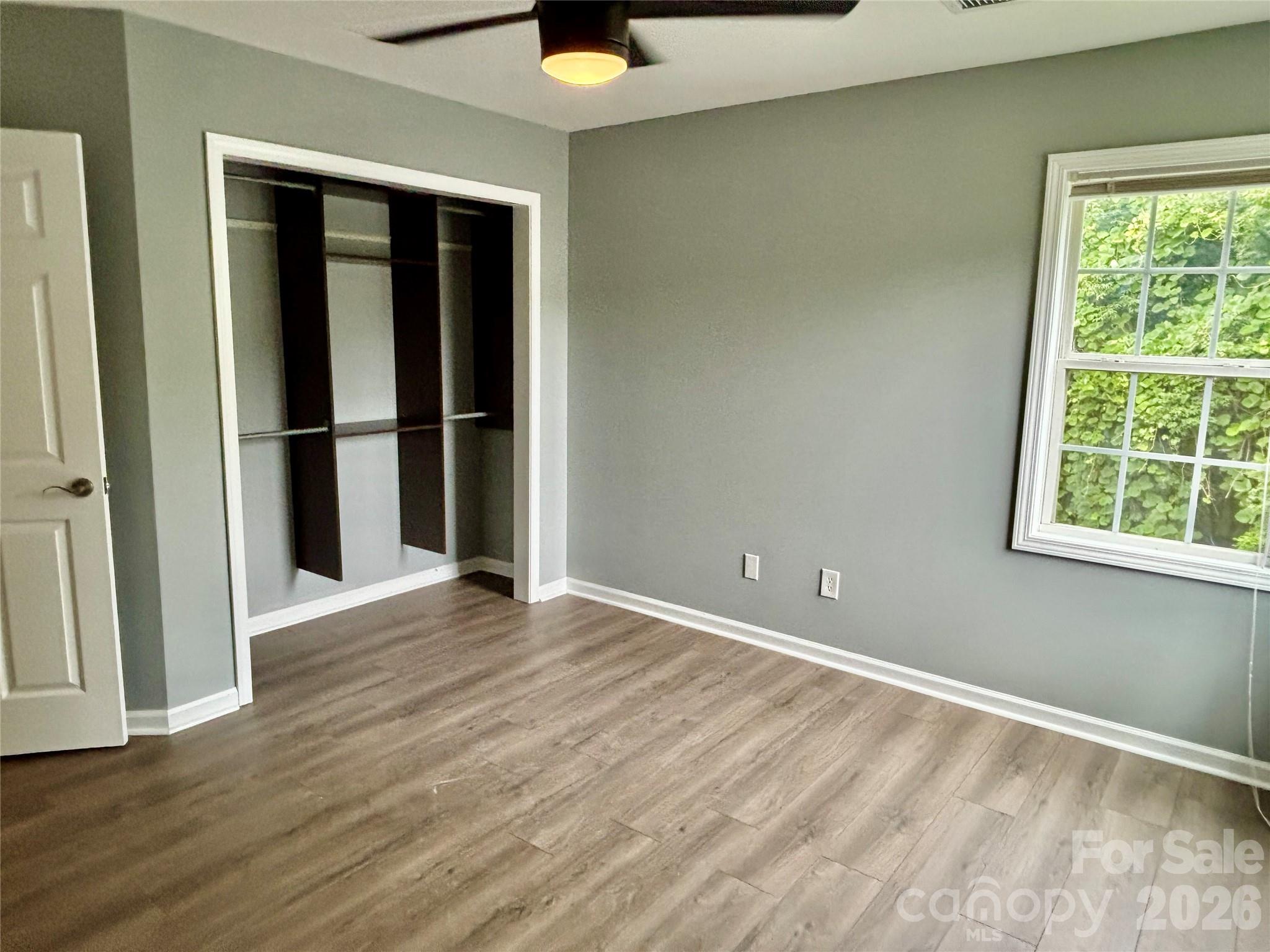 229 17th Avenue SE — Hickory