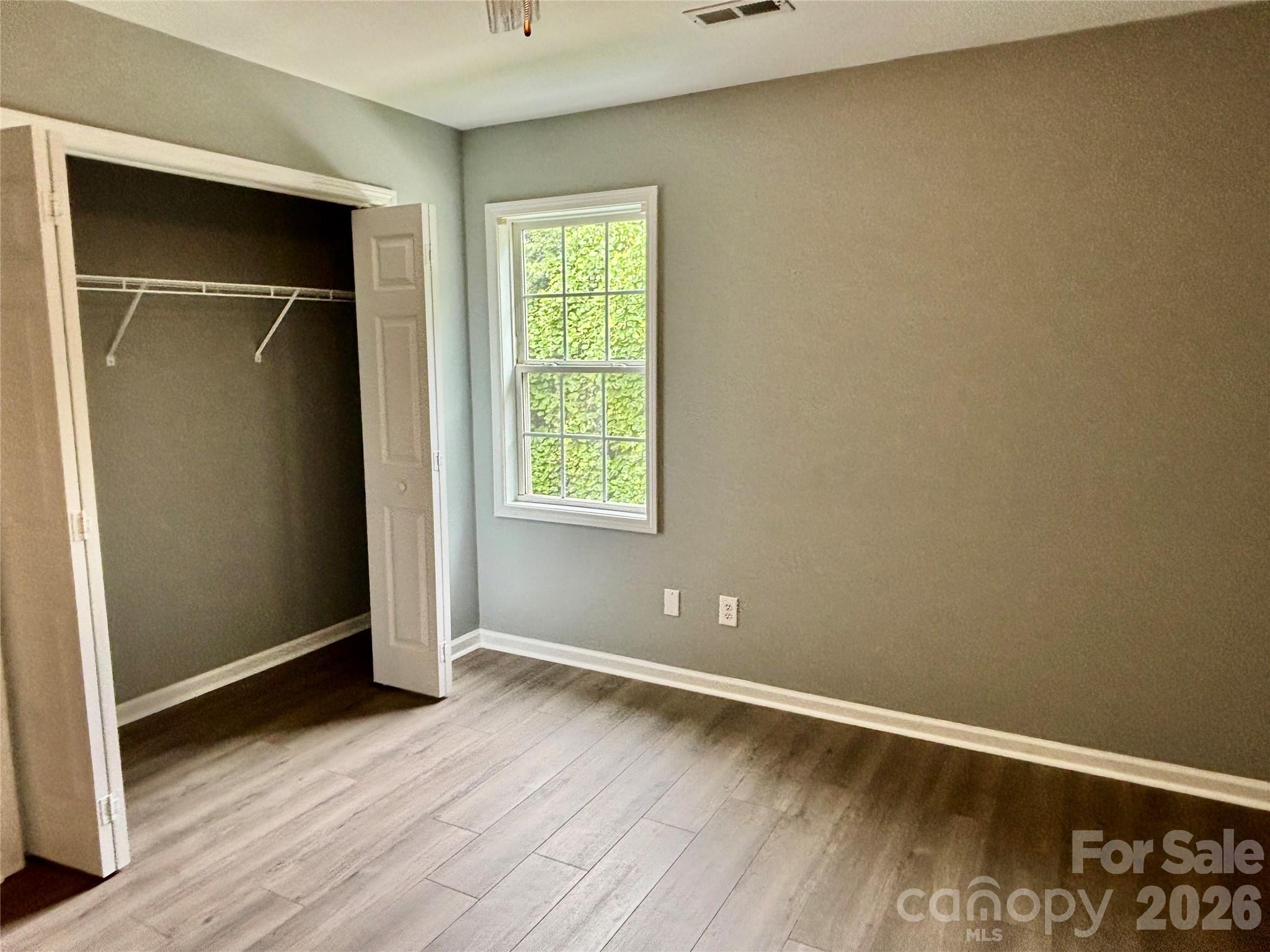 229 17th Avenue SE — Hickory