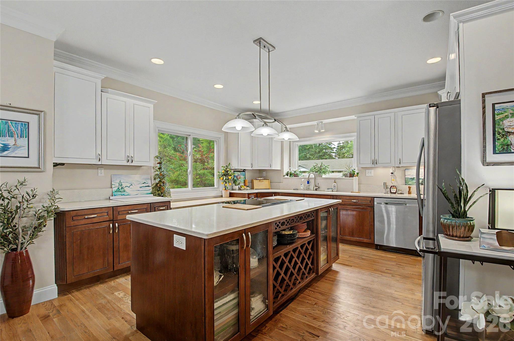 312 Benjamin Way — Hendersonville