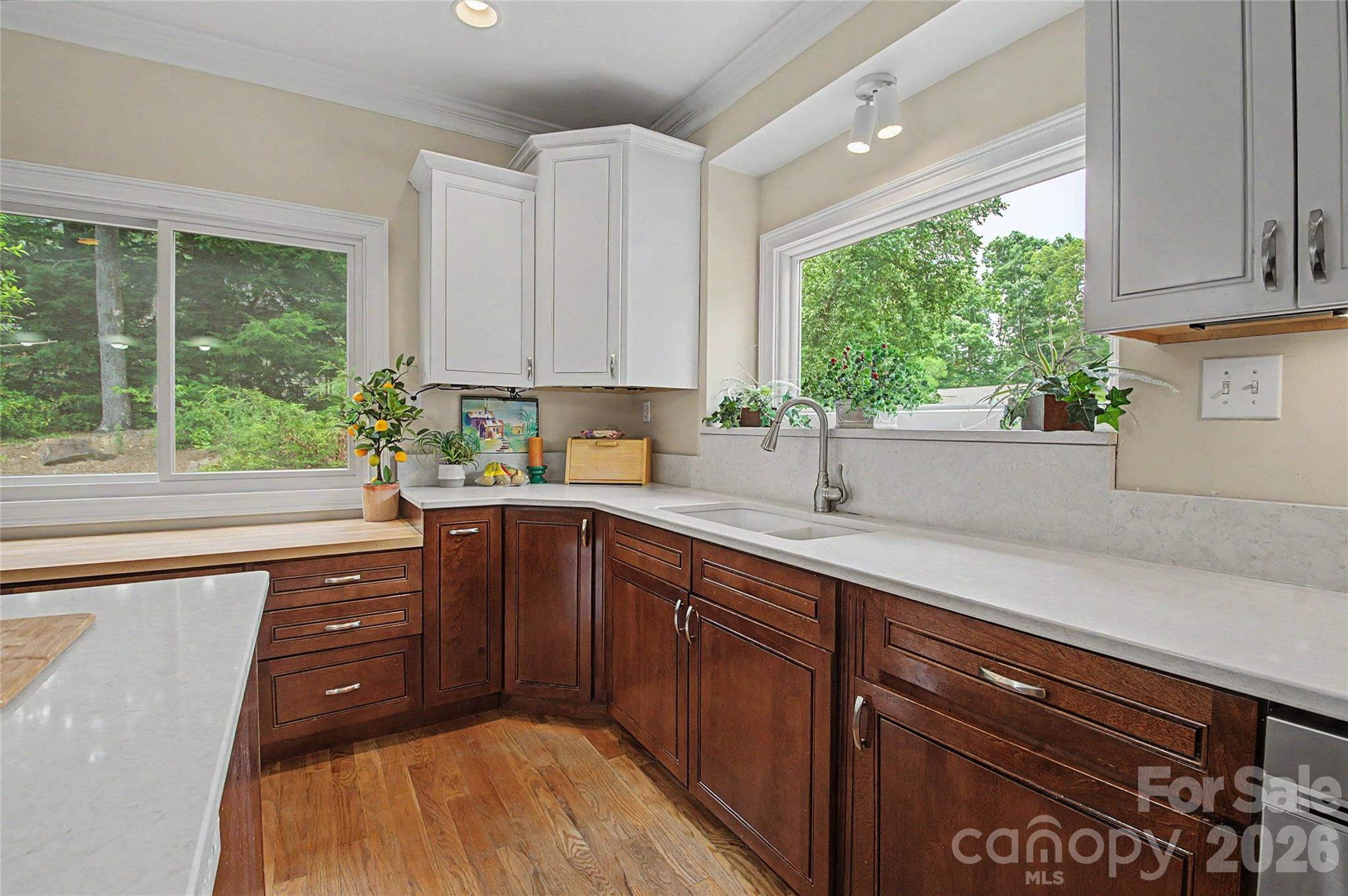 312 Benjamin Way — Hendersonville