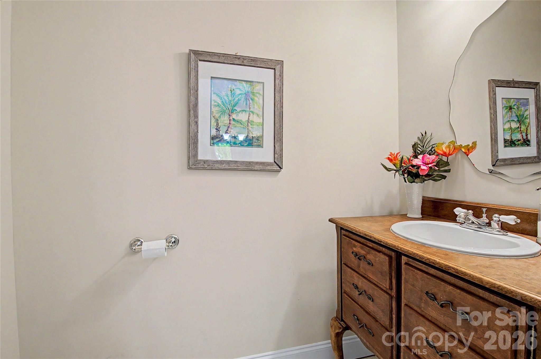 312 Benjamin Way — Hendersonville
