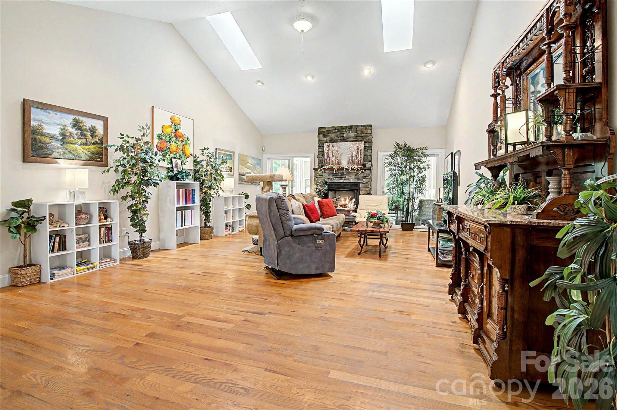 312 Benjamin Way — Hendersonville
