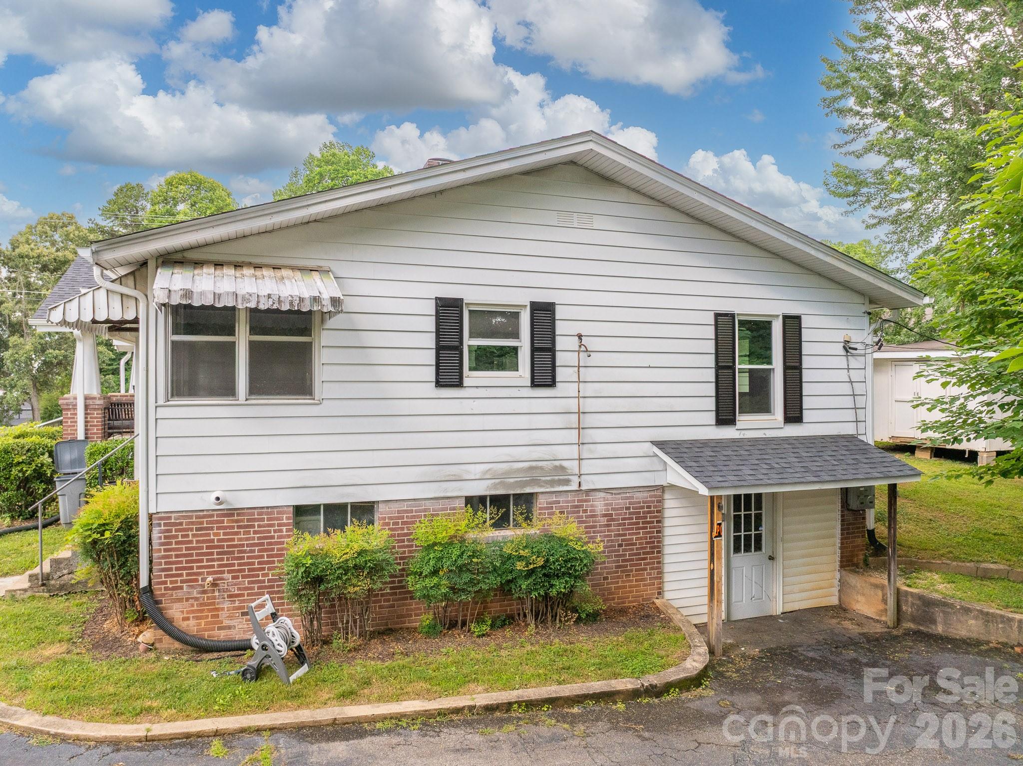 46 Gilkey Street — Marion