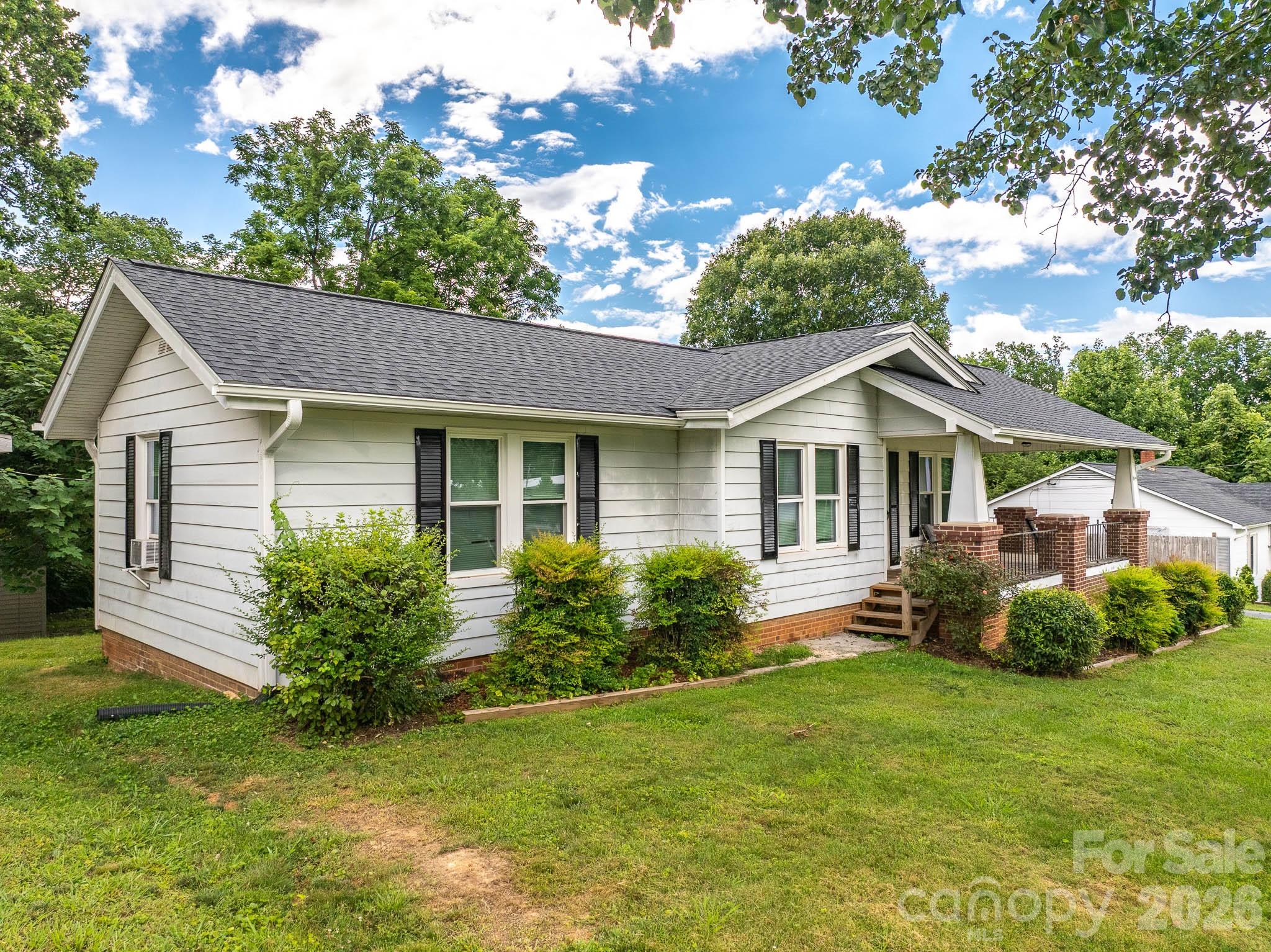 46 Gilkey Street — Marion