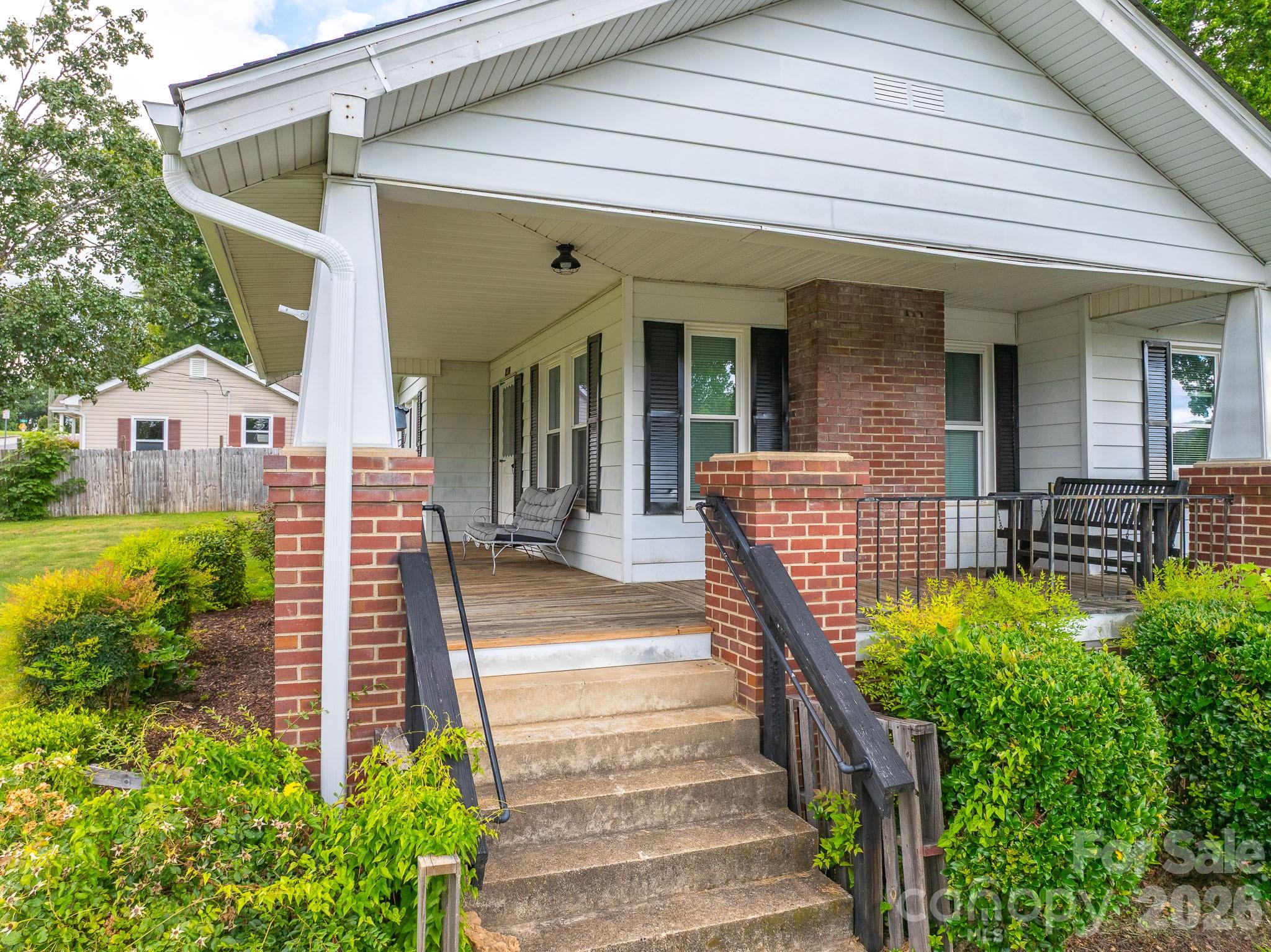 46 Gilkey Street — Marion