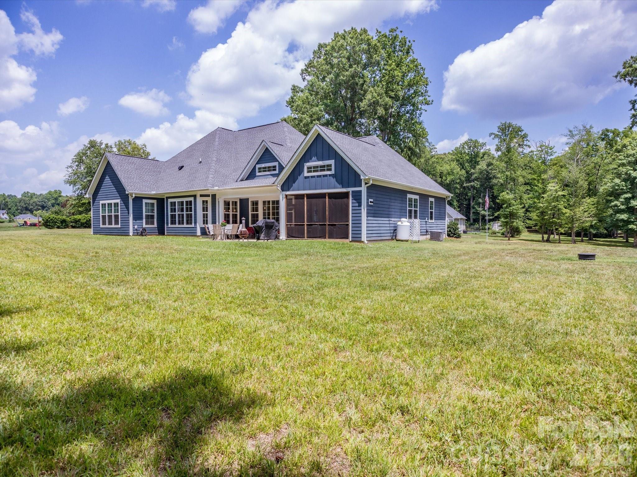198 Carters Farm Drive — Statesville