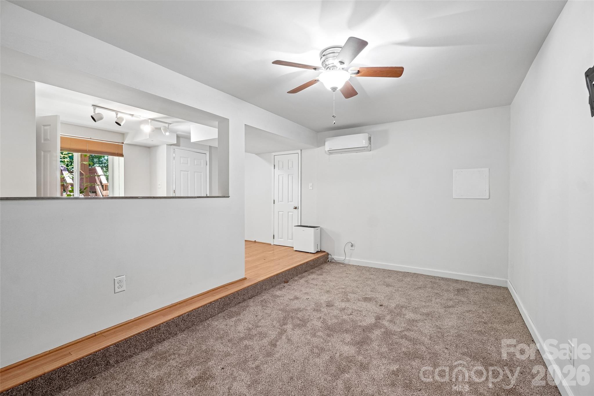 51 Wake Robin Way — Asheville