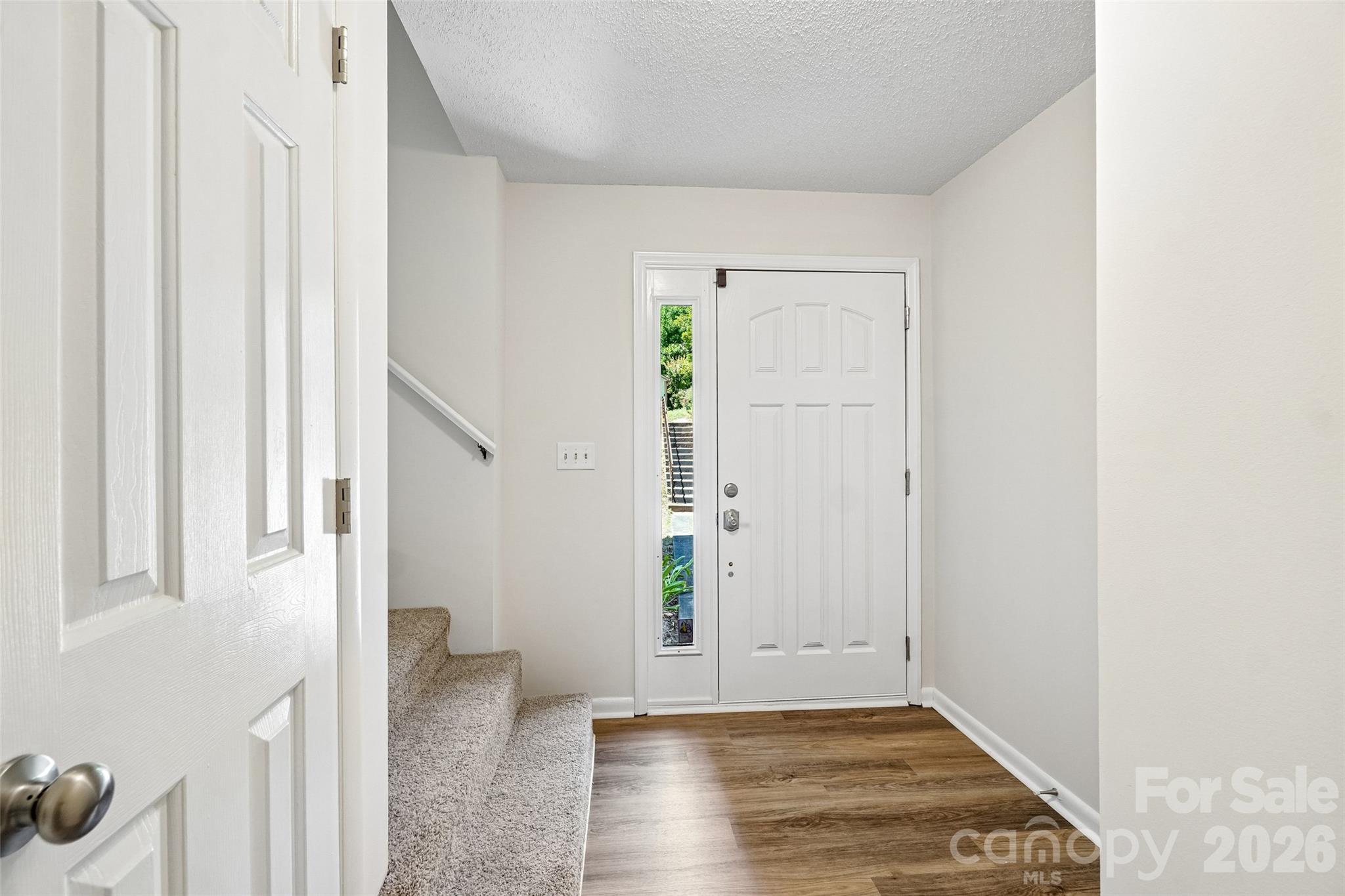 51 Wake Robin Way — Asheville