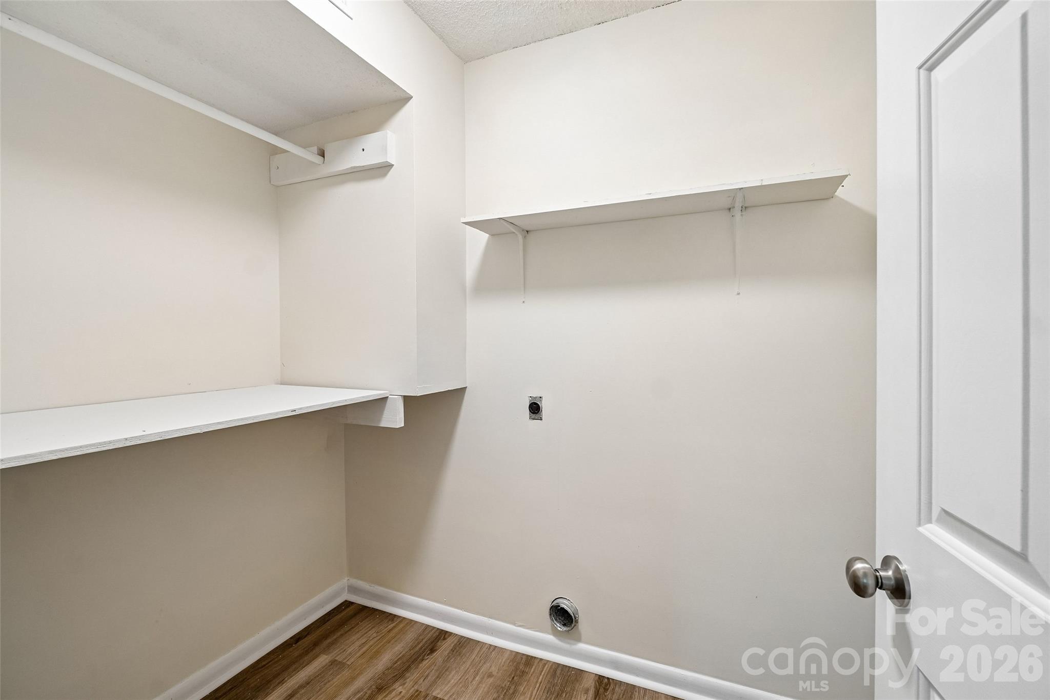51 Wake Robin Way — Asheville