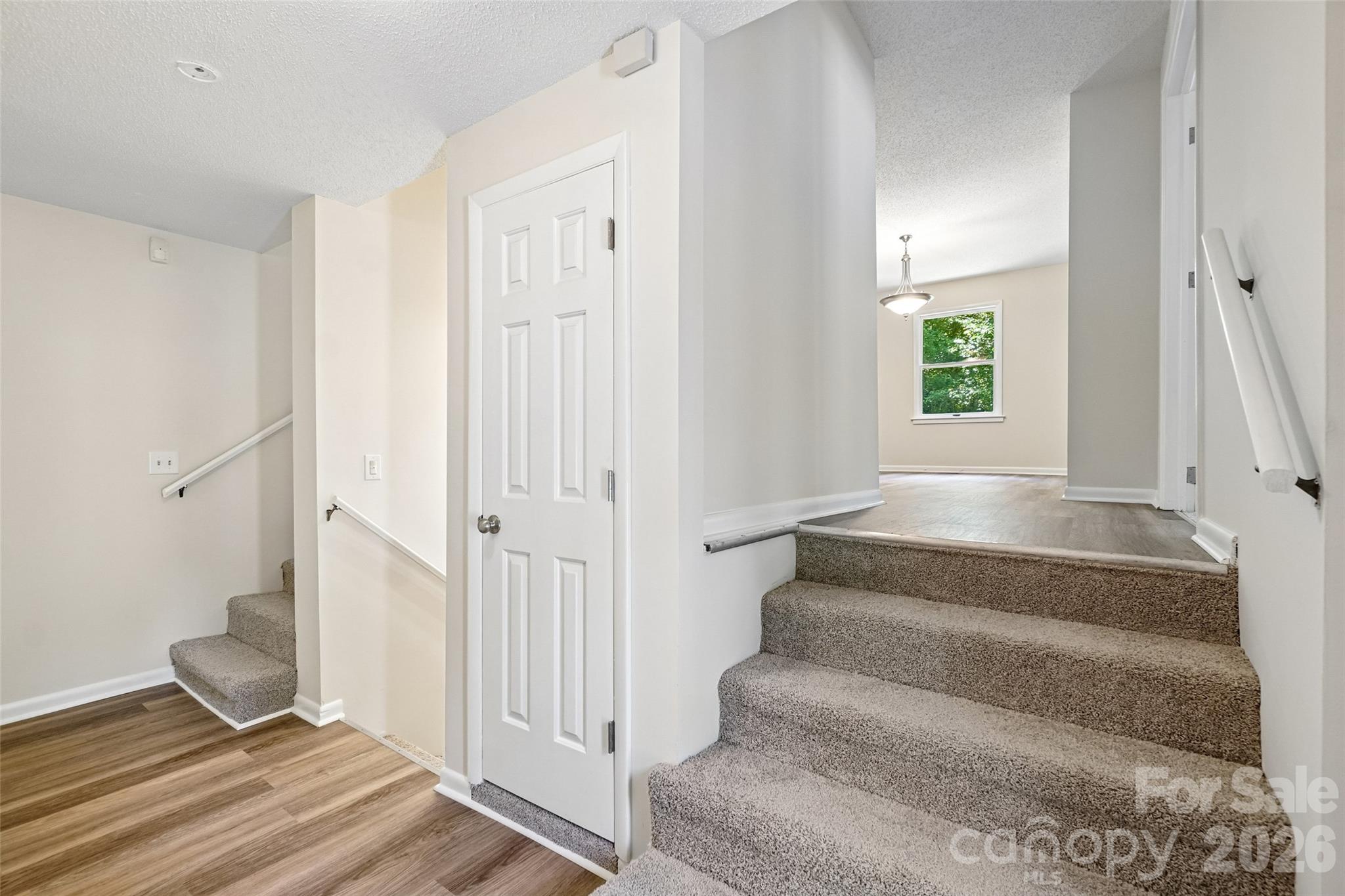 51 Wake Robin Way — Asheville