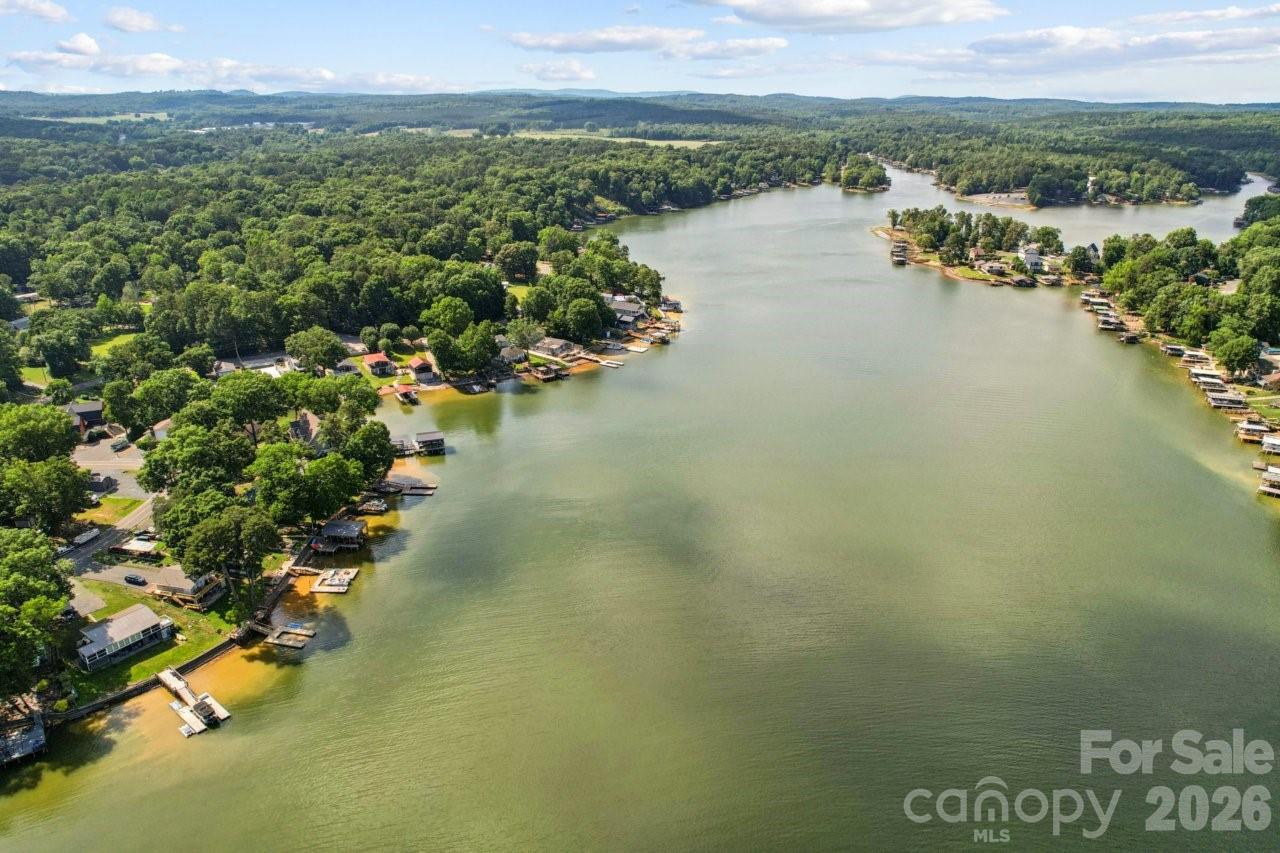 918 Pinehaven Drive — New London