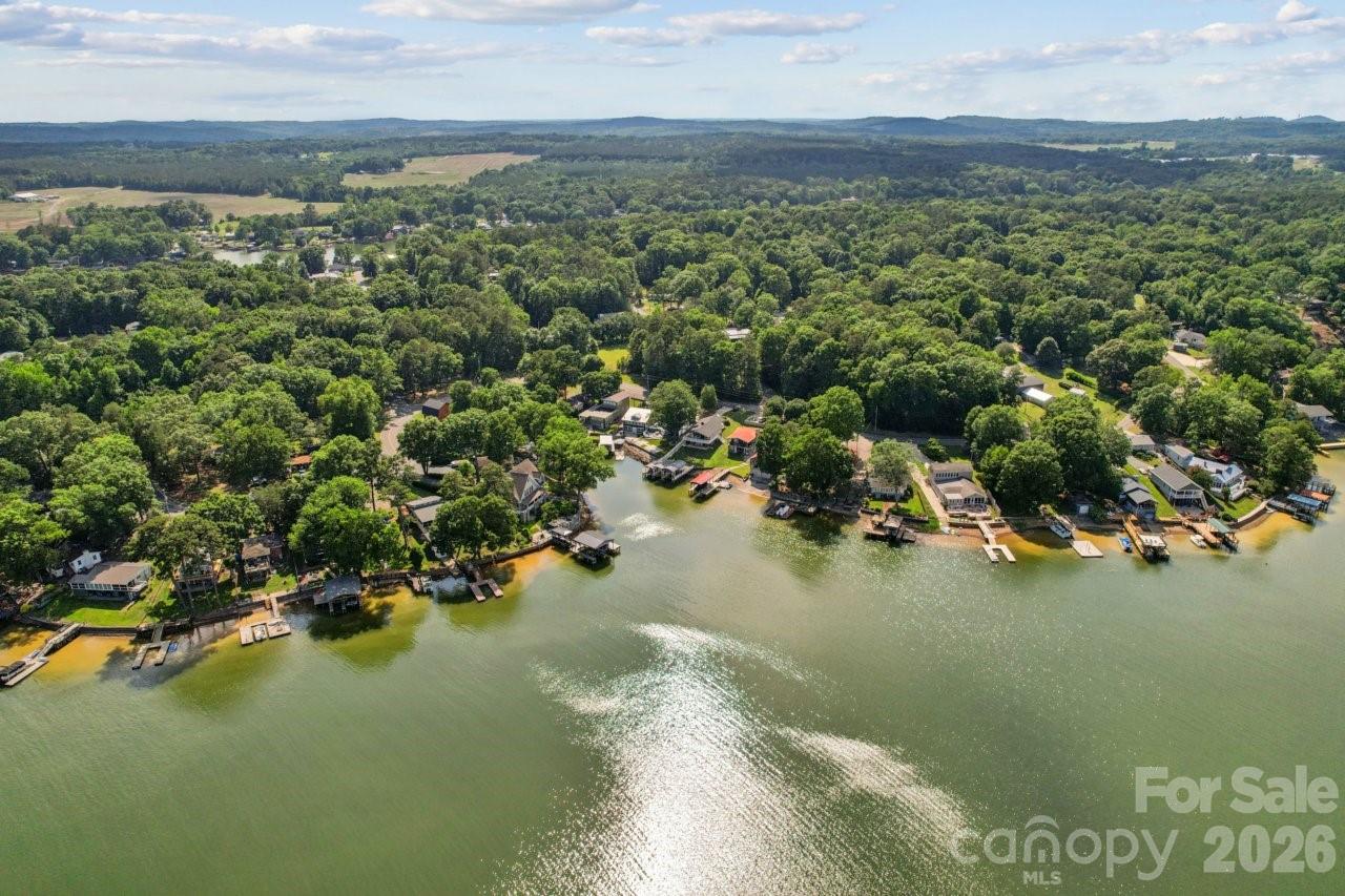918 Pinehaven Drive — New London
