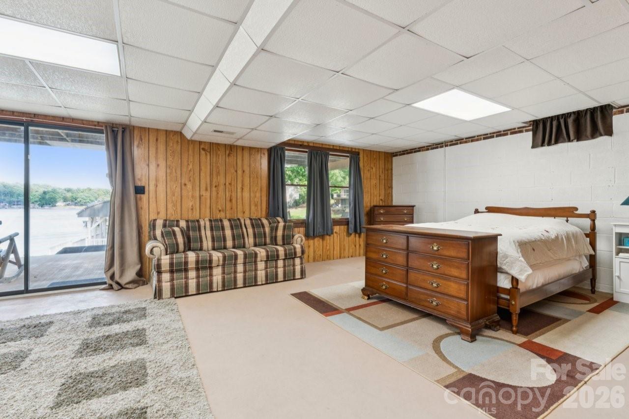 918 Pinehaven Drive — New London