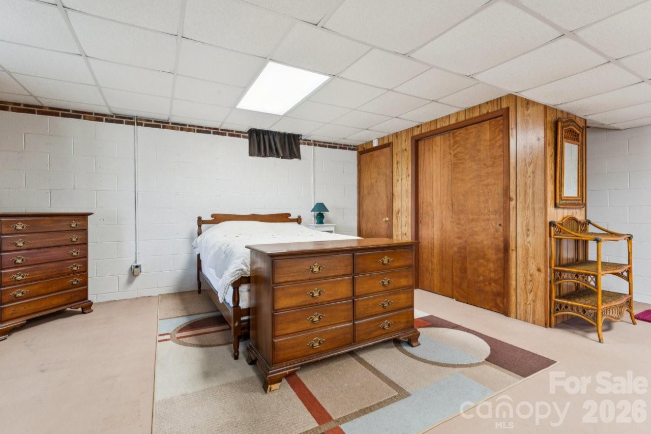 918 Pinehaven Drive — New London