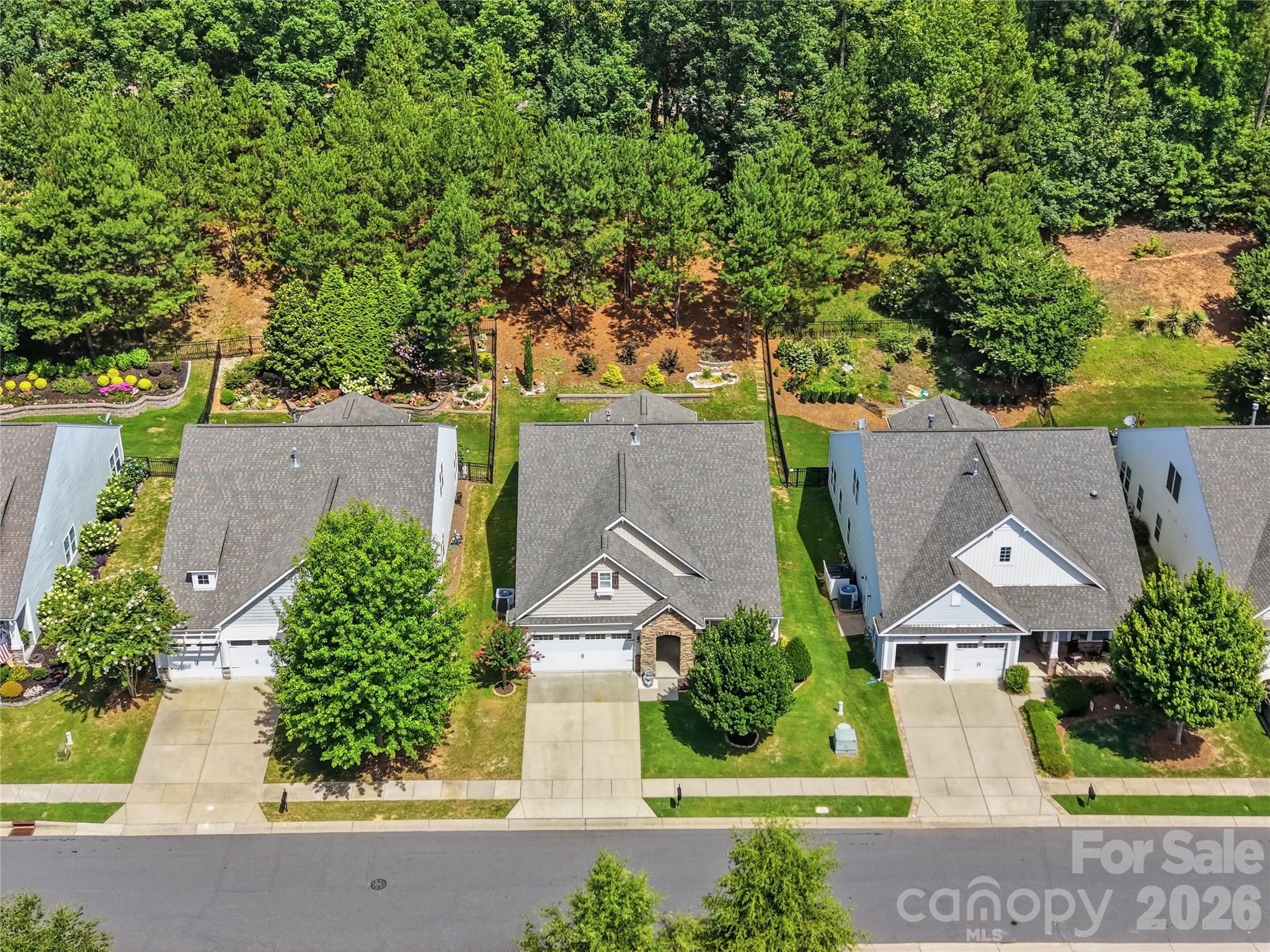 1874 Larkspur Way — Tega Cay