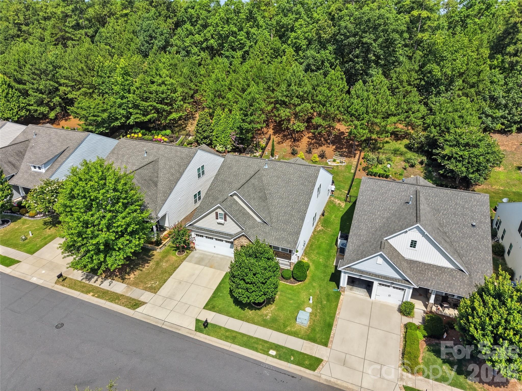 1874 Larkspur Way — Tega Cay