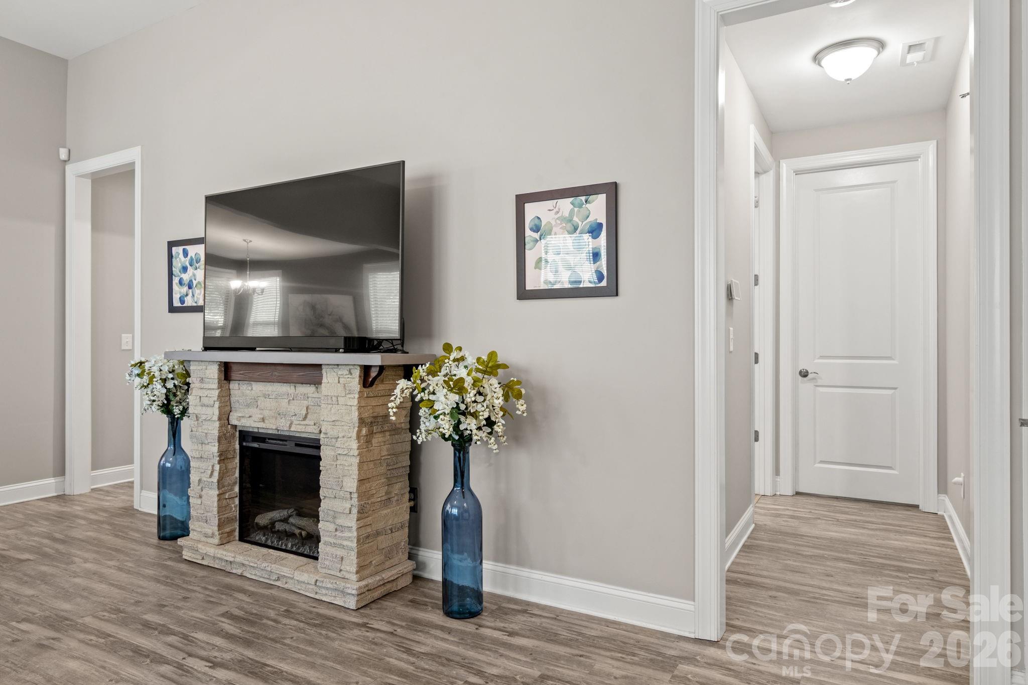 8416 Festival Way — Charlotte
