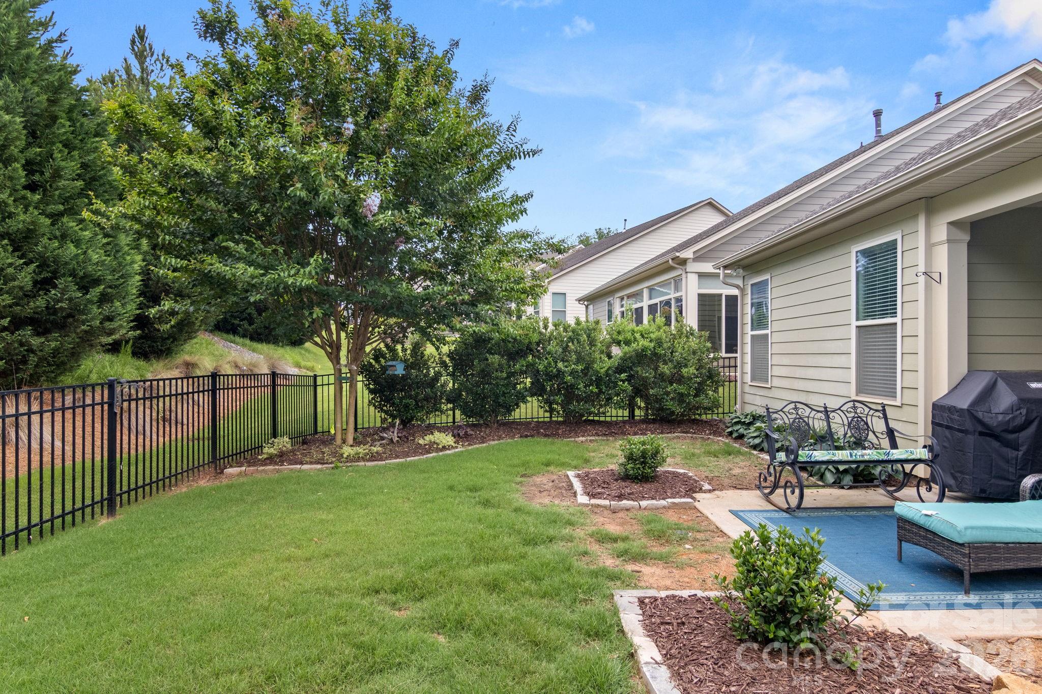 8416 Festival Way — Charlotte