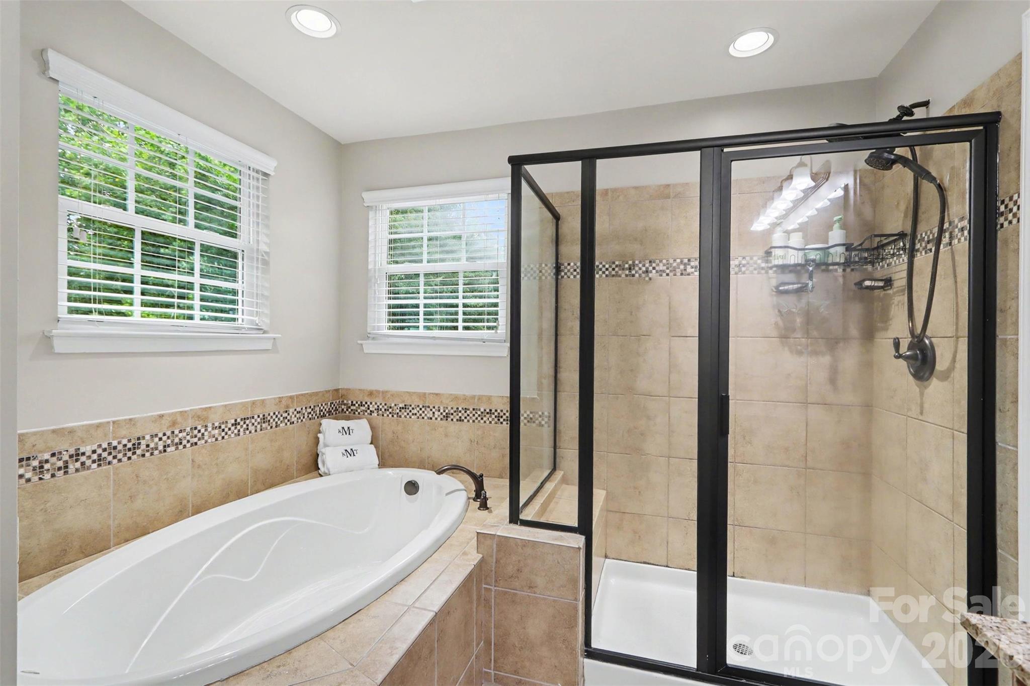 11830 Warfield Avenue — Huntersville