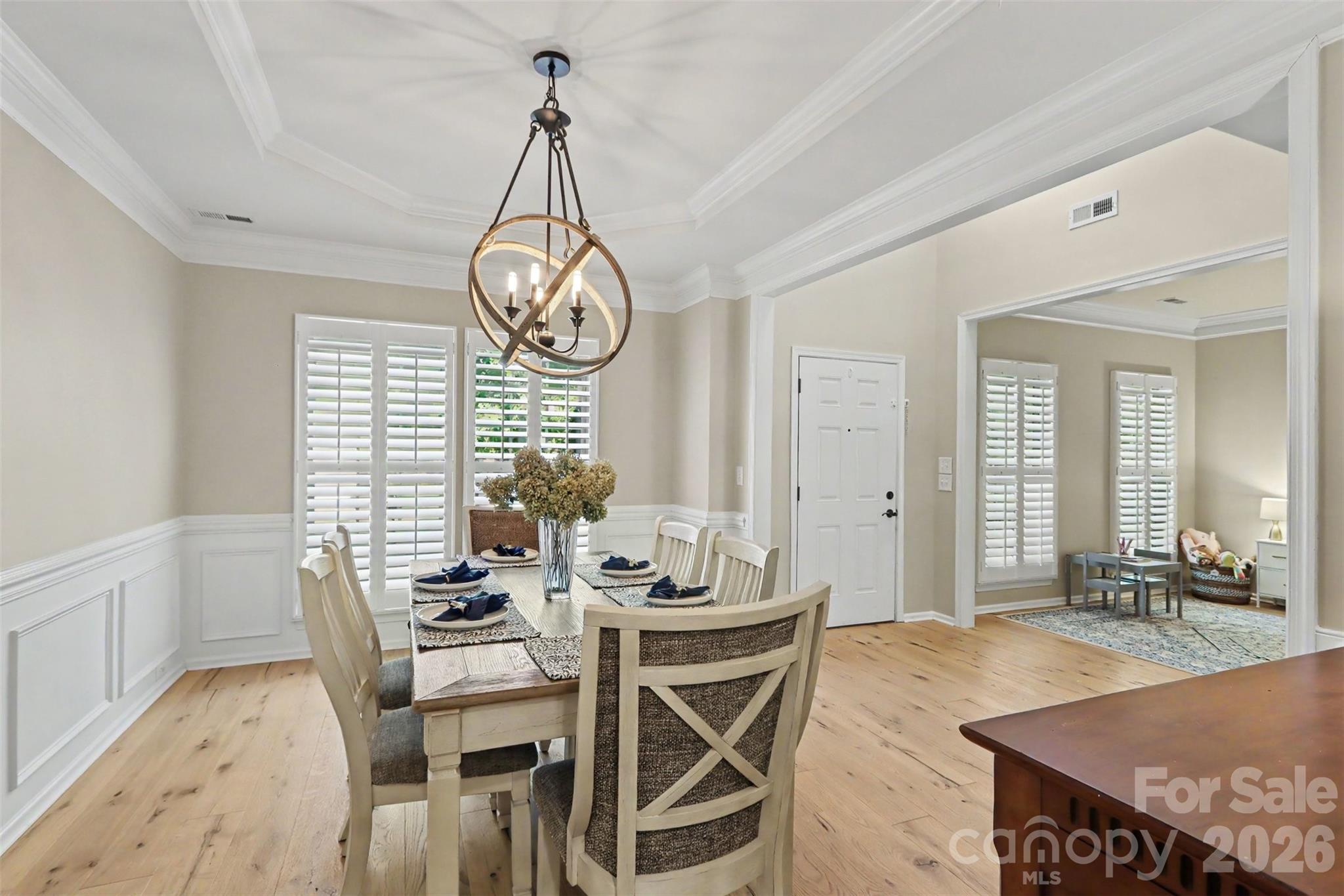 11830 Warfield Avenue — Huntersville