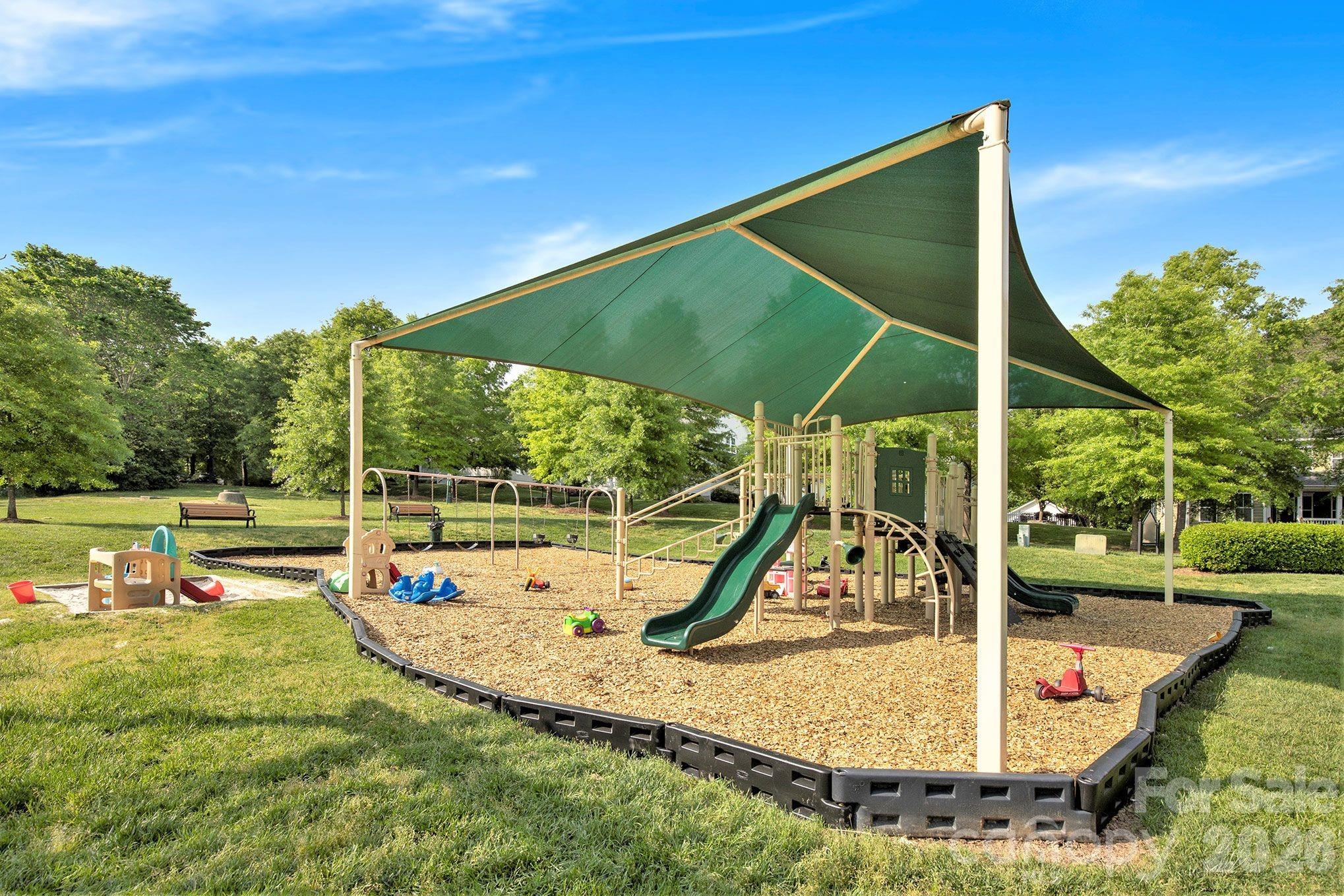11830 Warfield Avenue — Huntersville