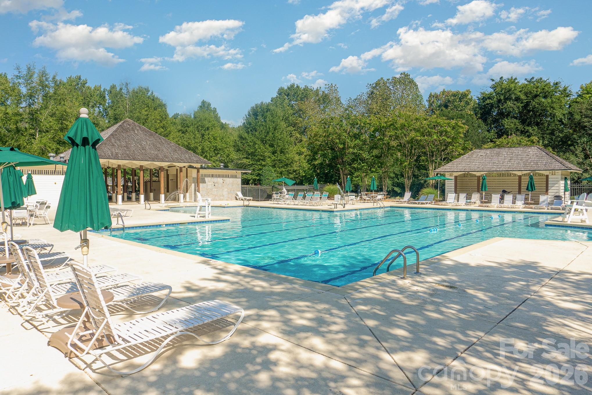 11830 Warfield Avenue — Huntersville