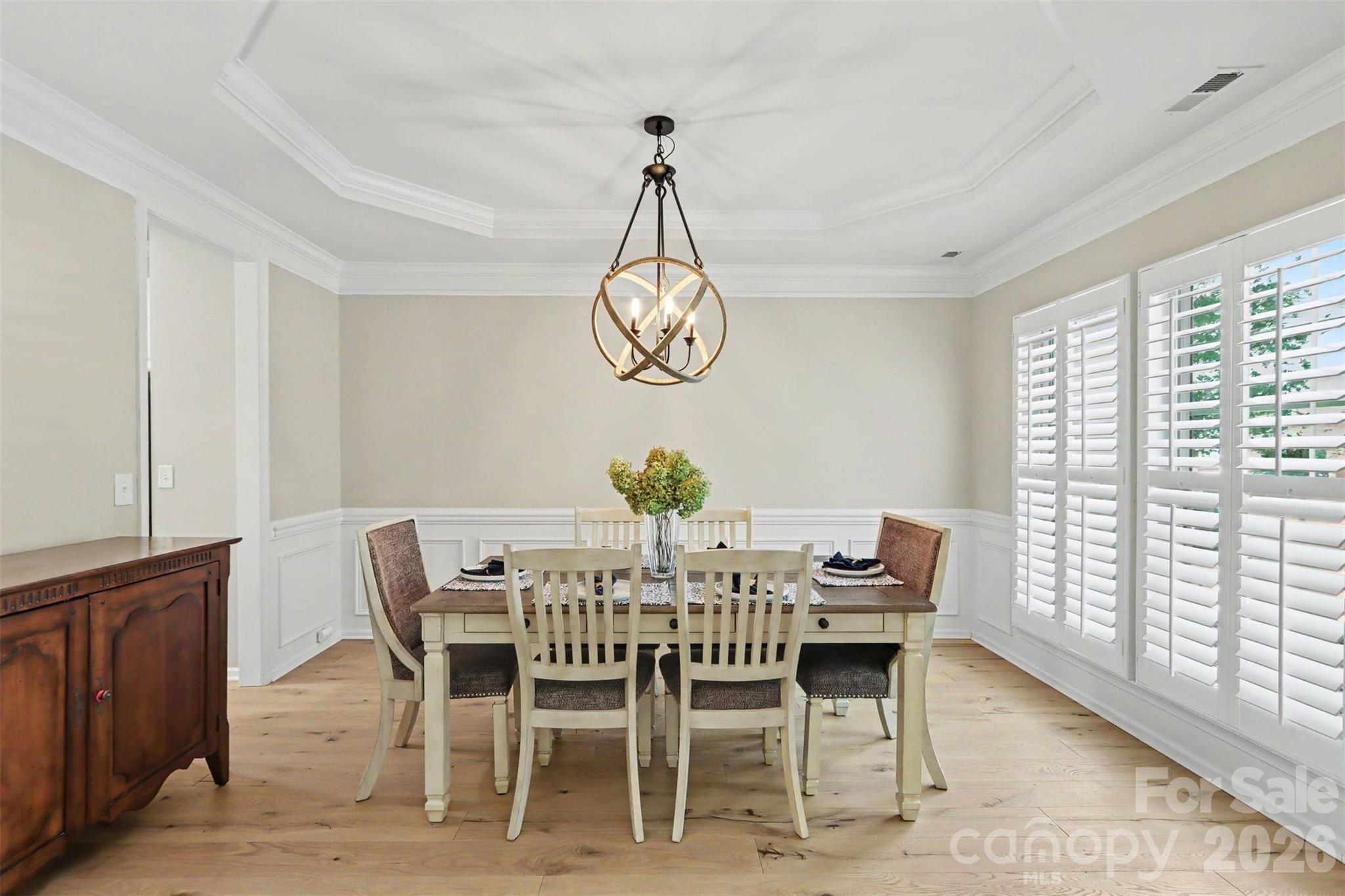 11830 Warfield Avenue — Huntersville