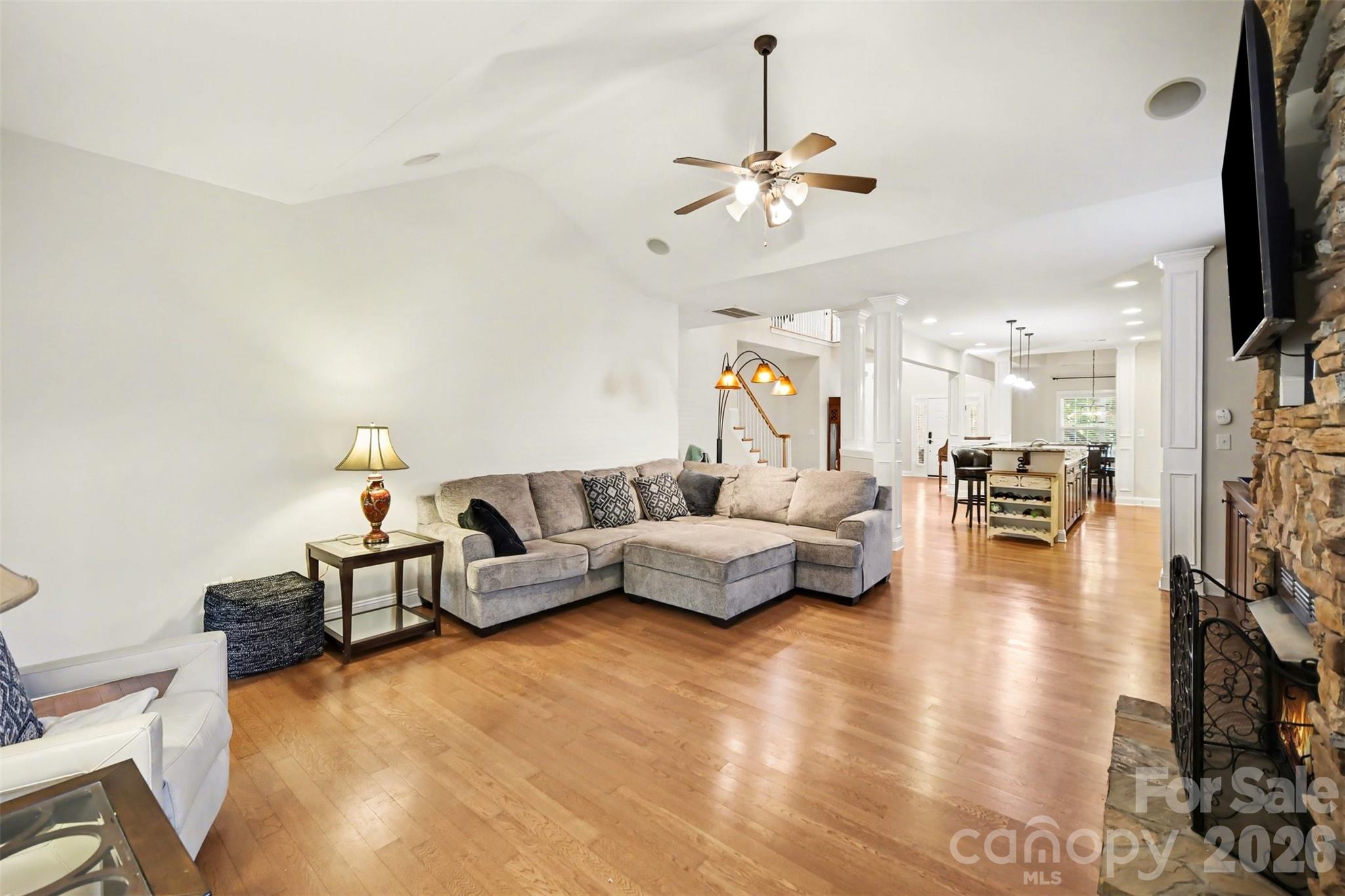 7999 Worth Way — Denver