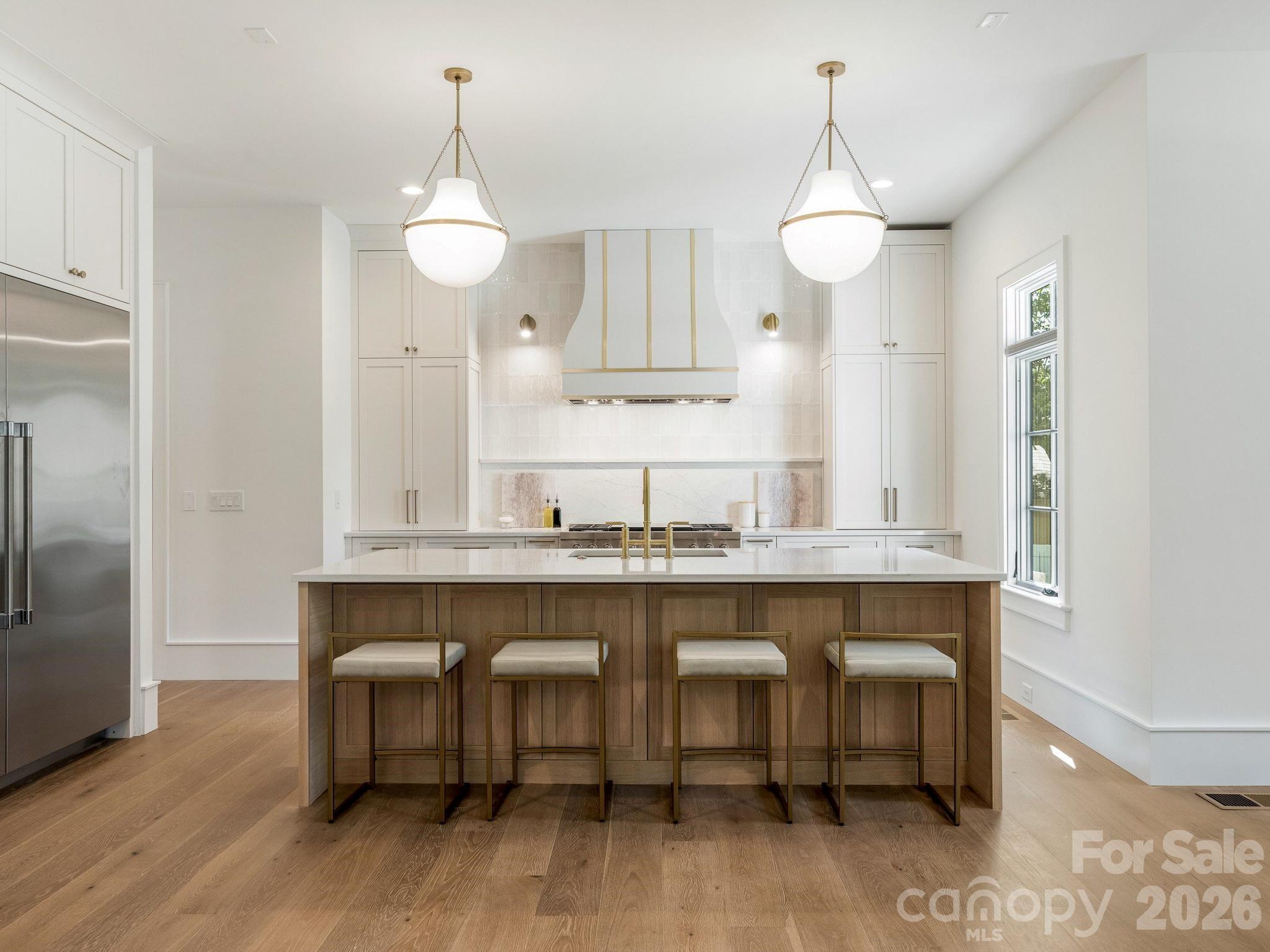 3240 Sunset Drive — Charlotte
