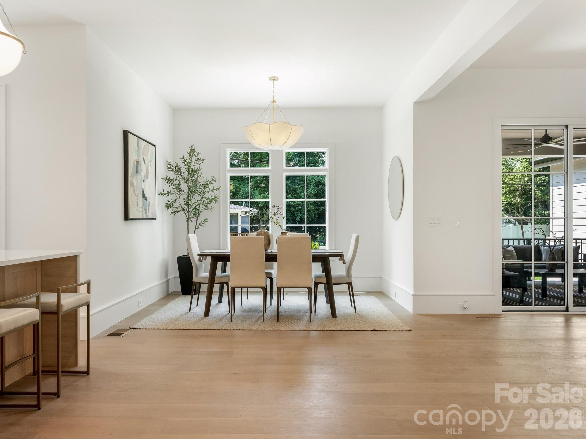 3240 Sunset Drive — Charlotte