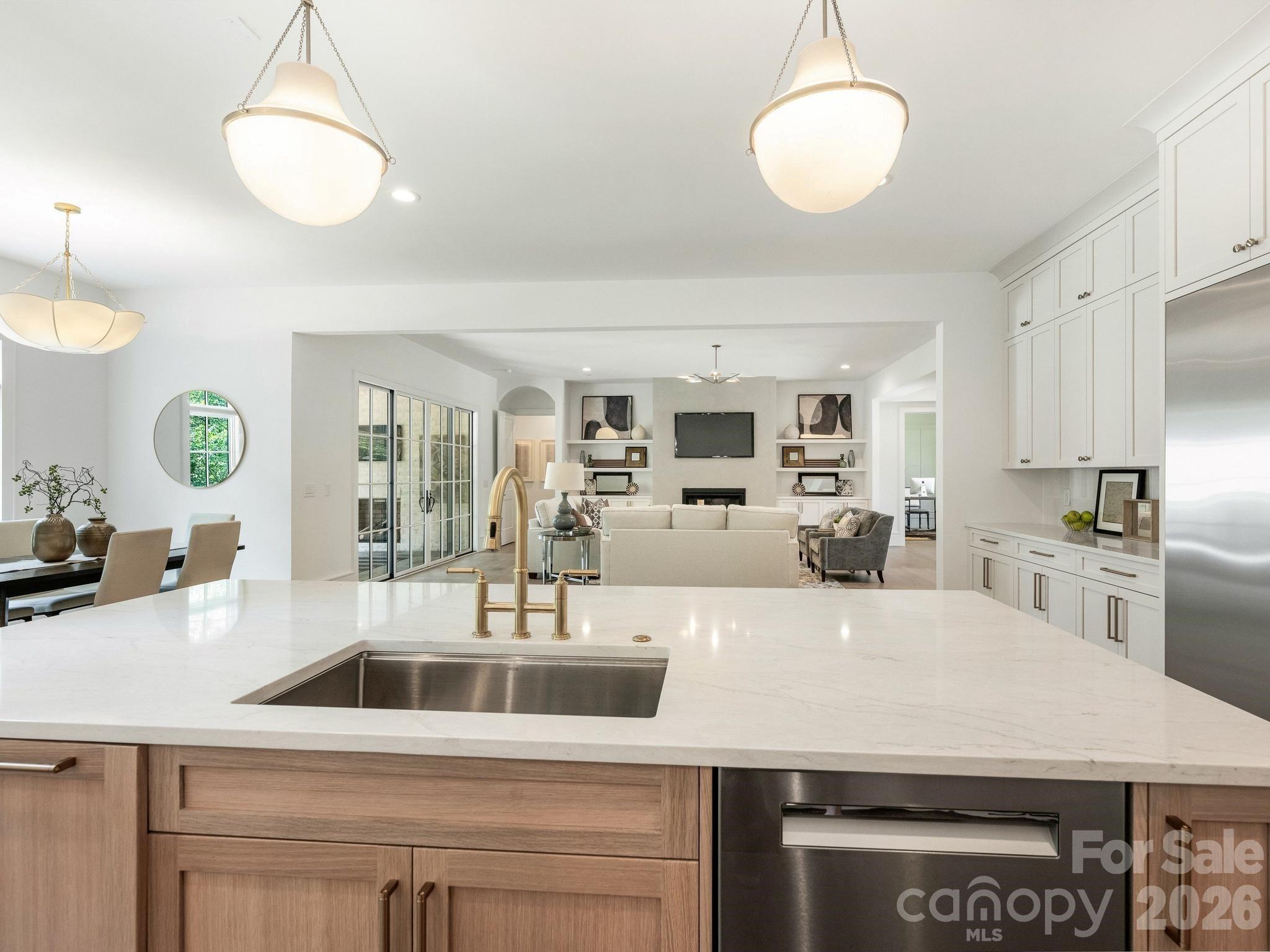 3240 Sunset Drive — Charlotte