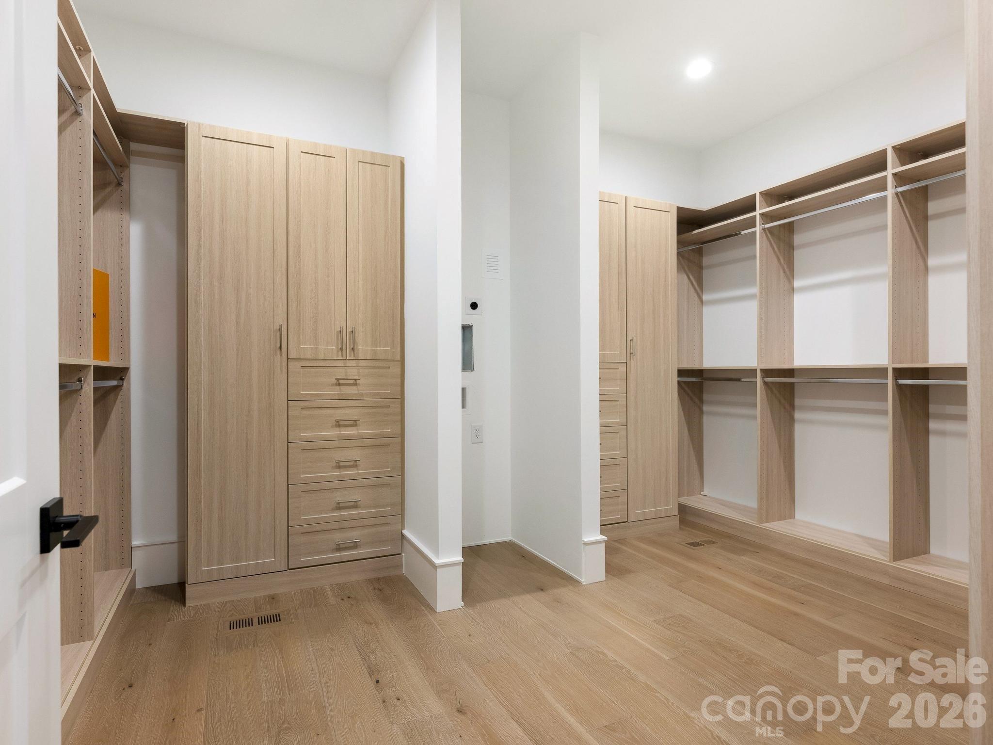 3240 Sunset Drive — Charlotte